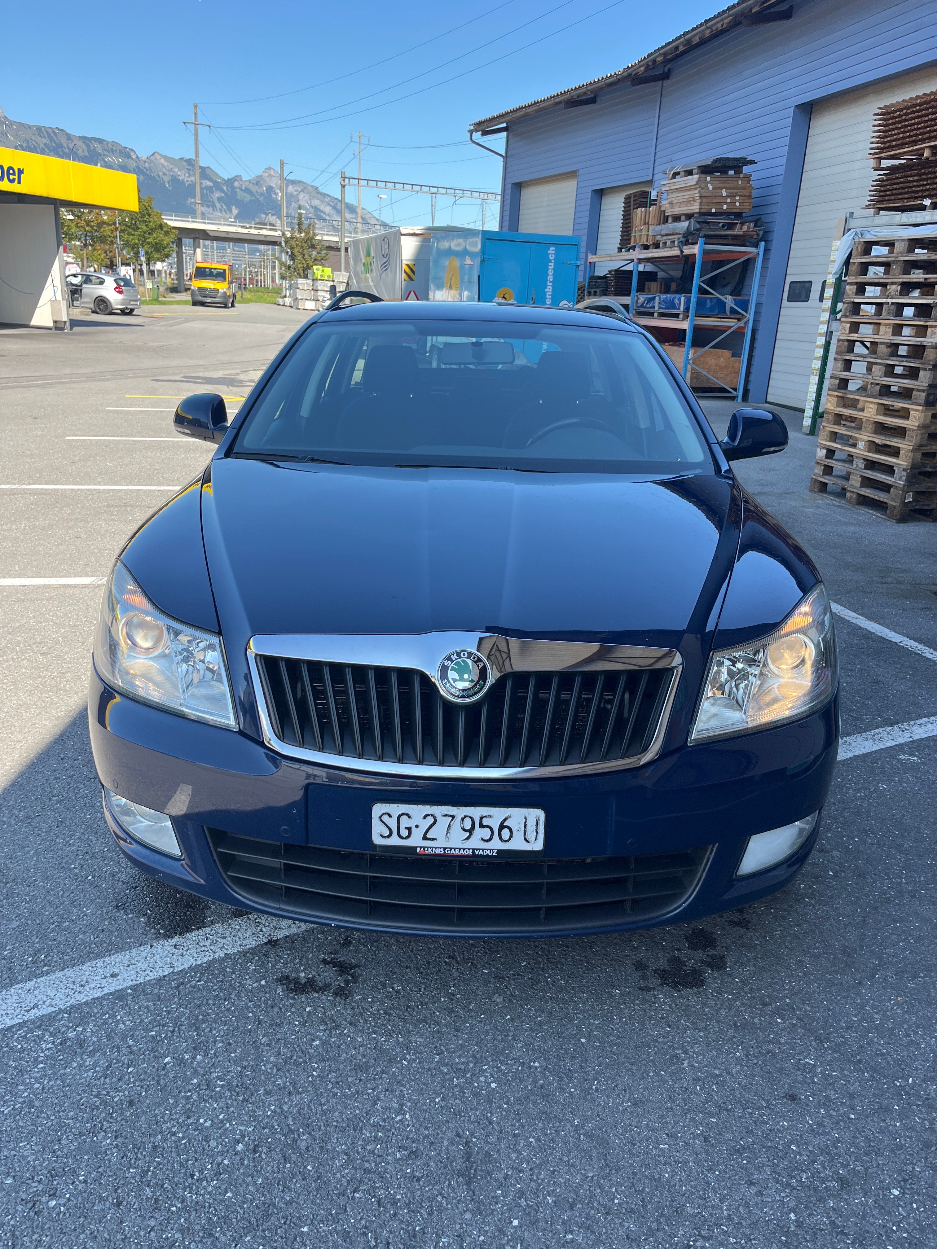 SKODA Octavia Combi 2.0 TDI Elegance 4x4 DSG