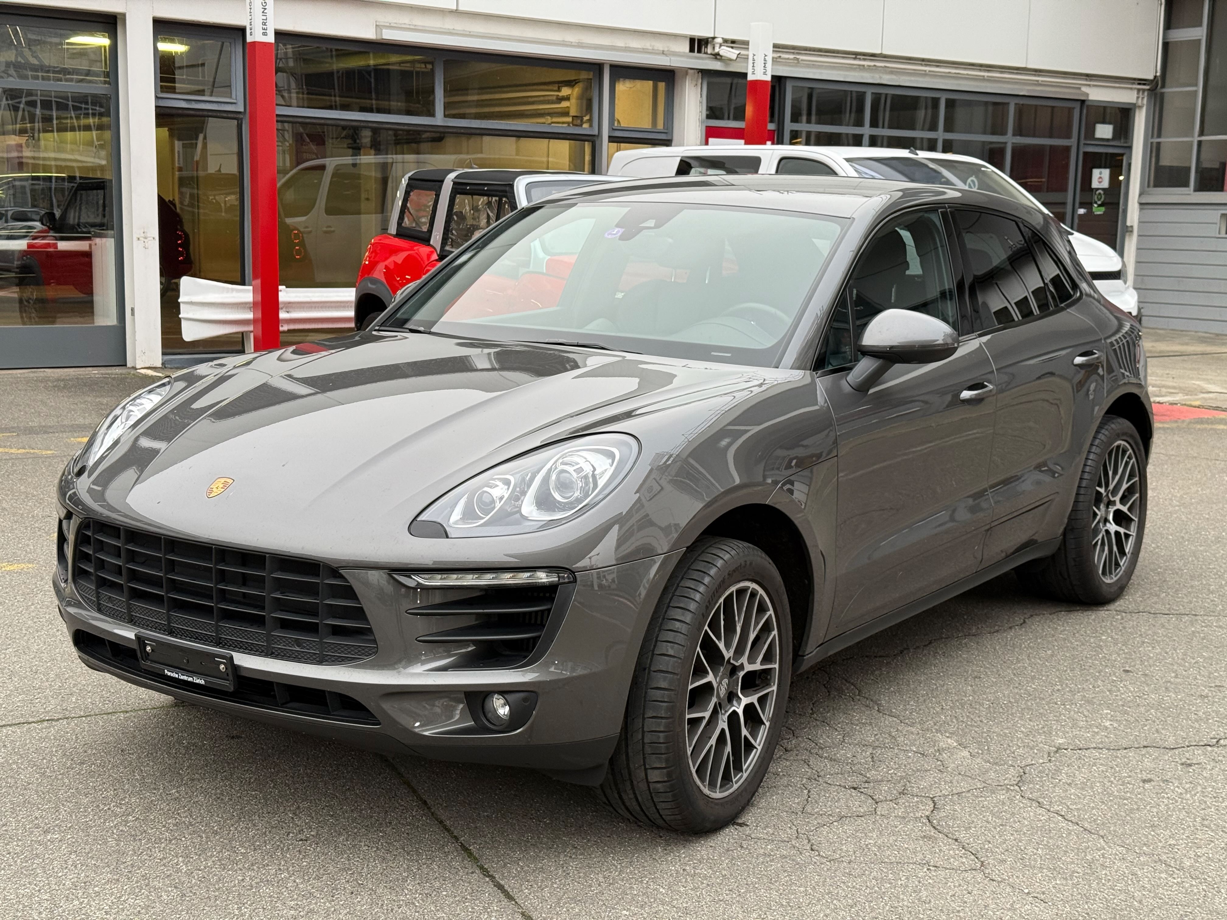 PORSCHE Macan S PDK