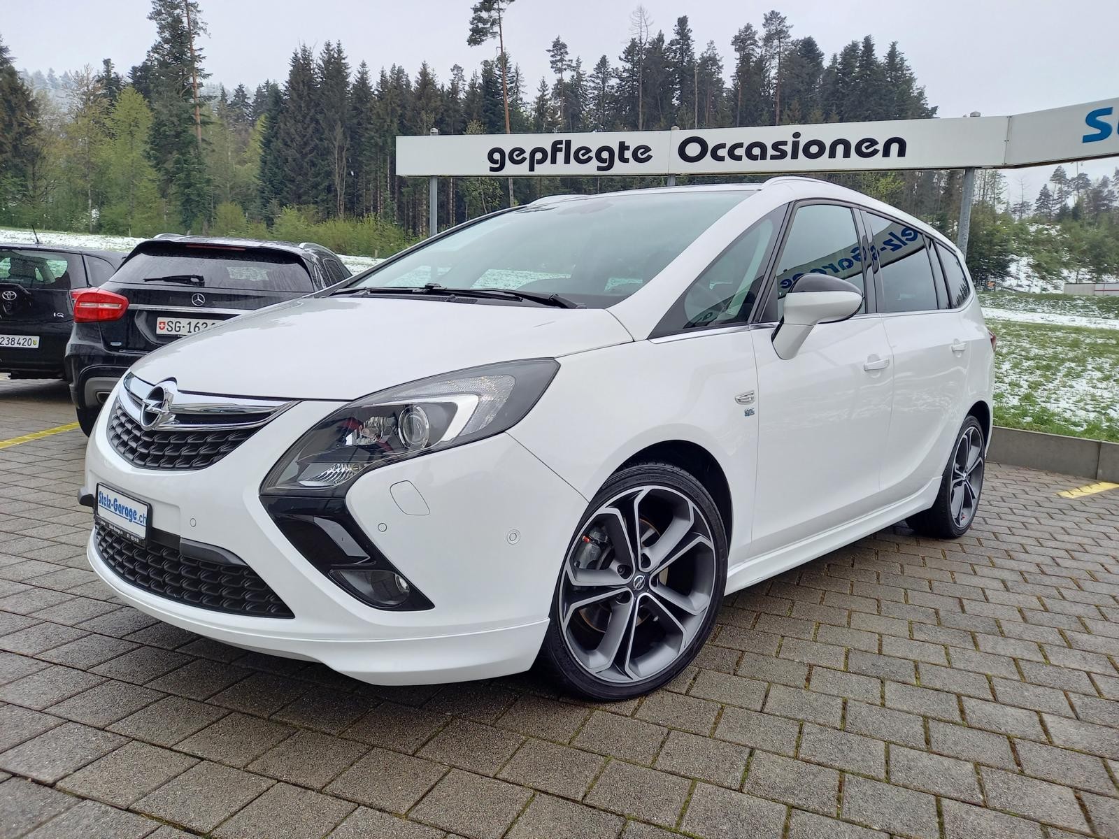 OPEL Zafira Tourer 1.6i 16V Turbo OPC Line