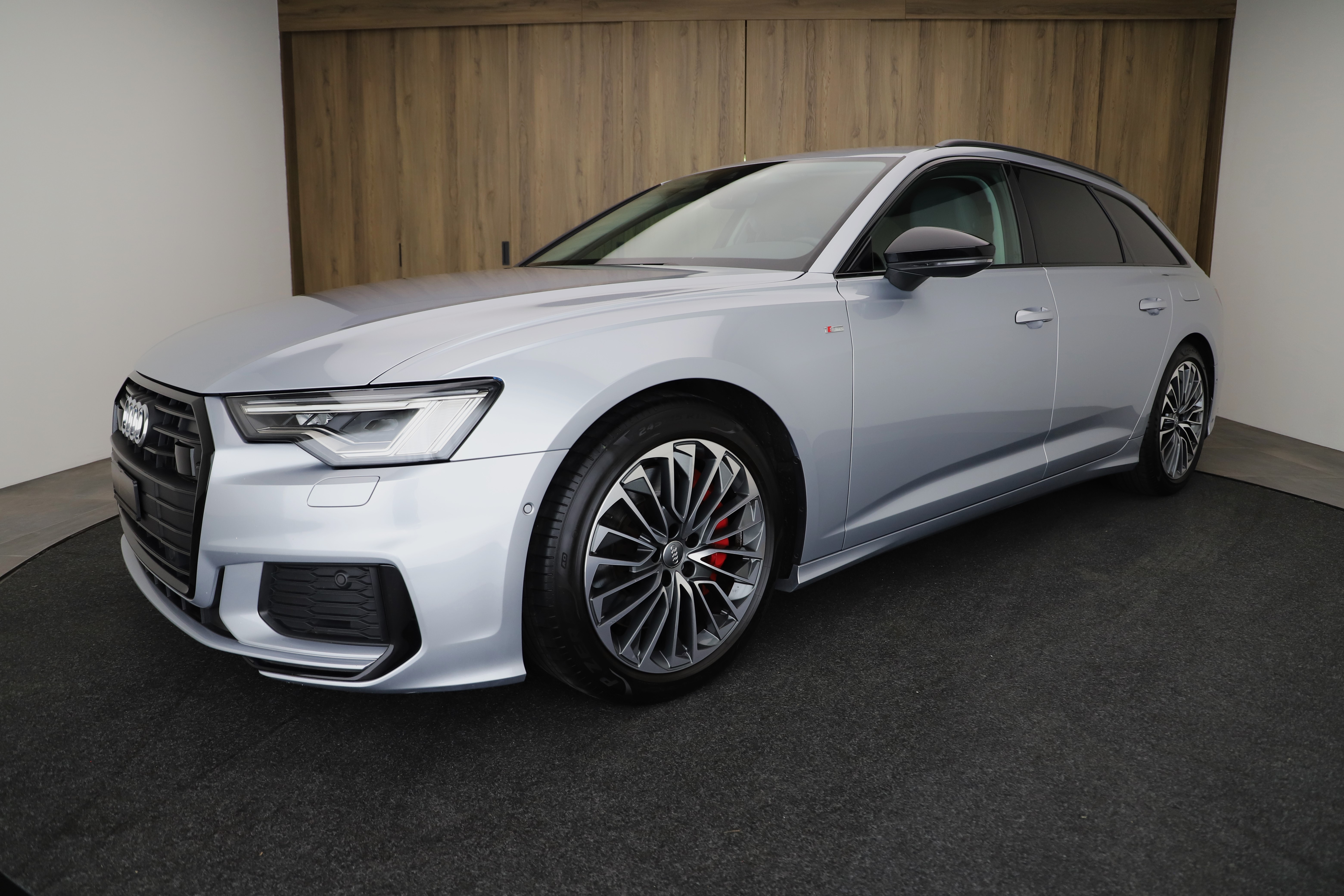 AUDI A6 Avant 55 TFSIe Sport quattro S-tronic