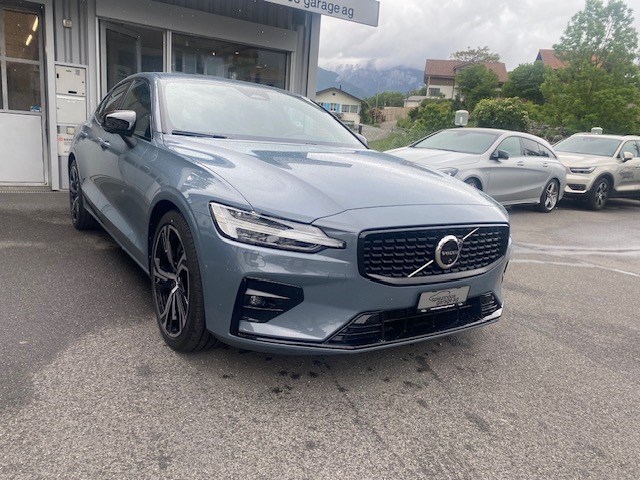 VOLVO S60 2.0 B5 MH Ultimate Dark AWD