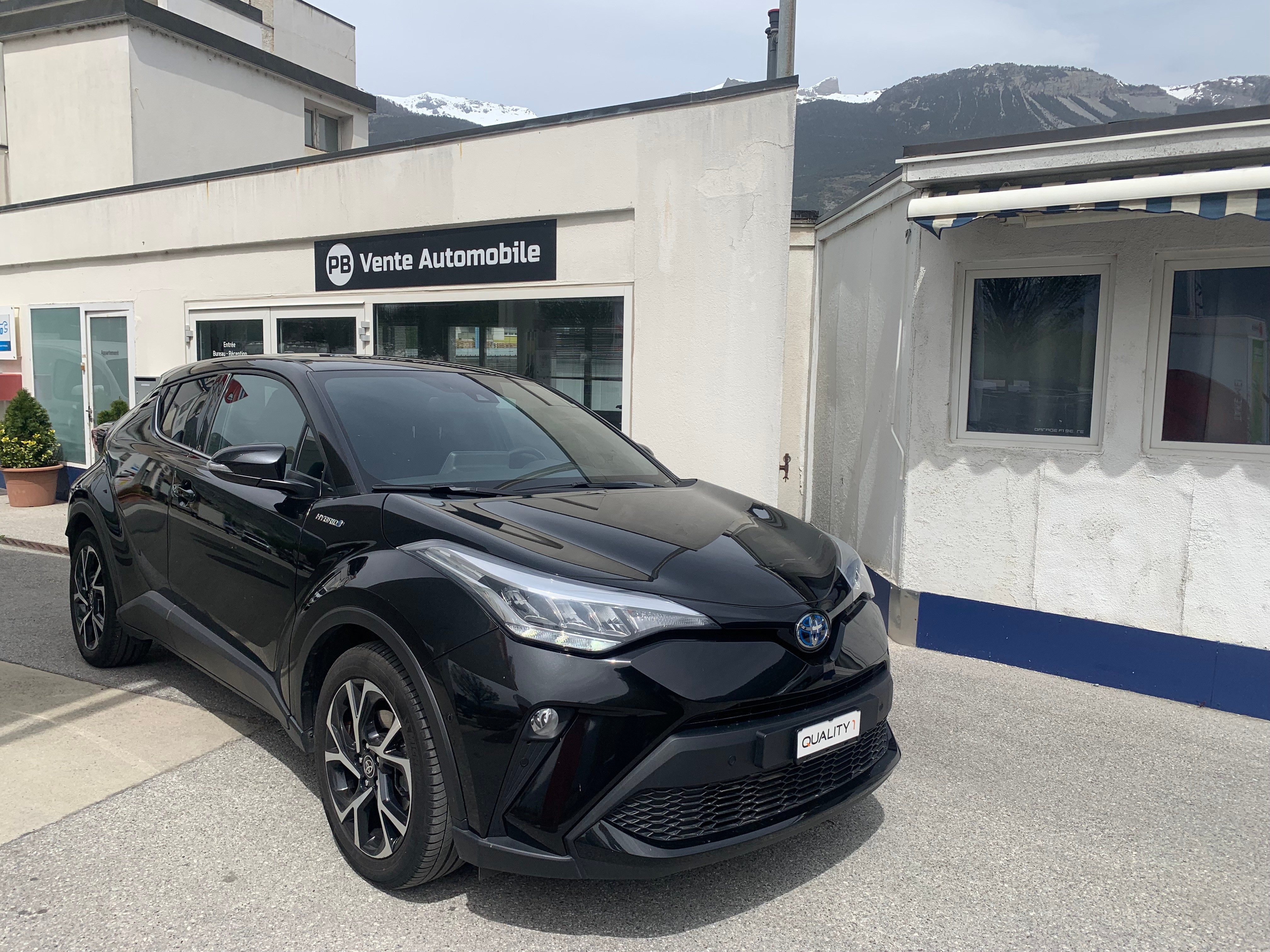 TOYOTA C-HR 2.0 HSD CVT Style