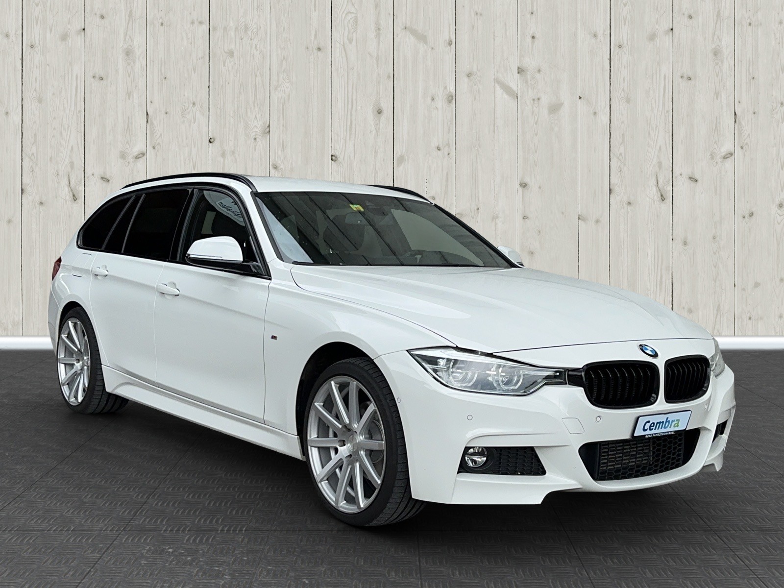 BMW 320d xDrive Touring M Sport Line Steptronic