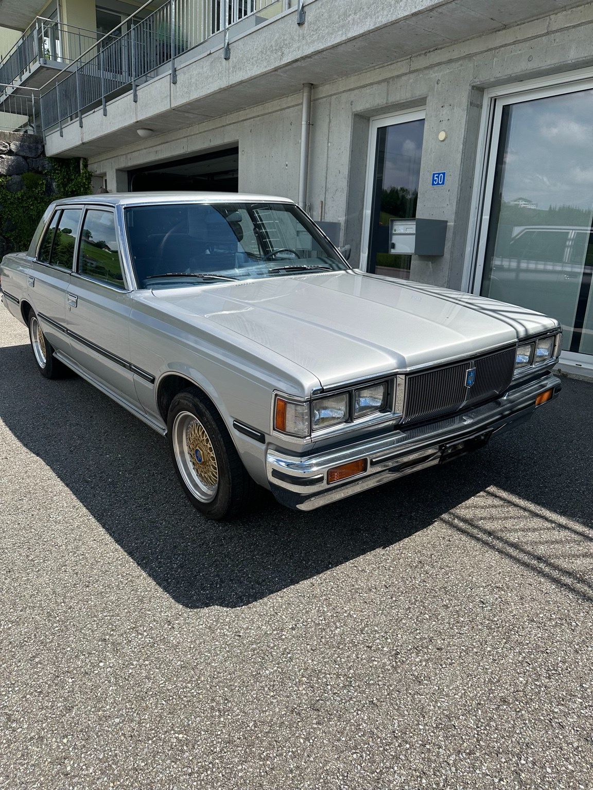 TOYOTA CROWN 2800i