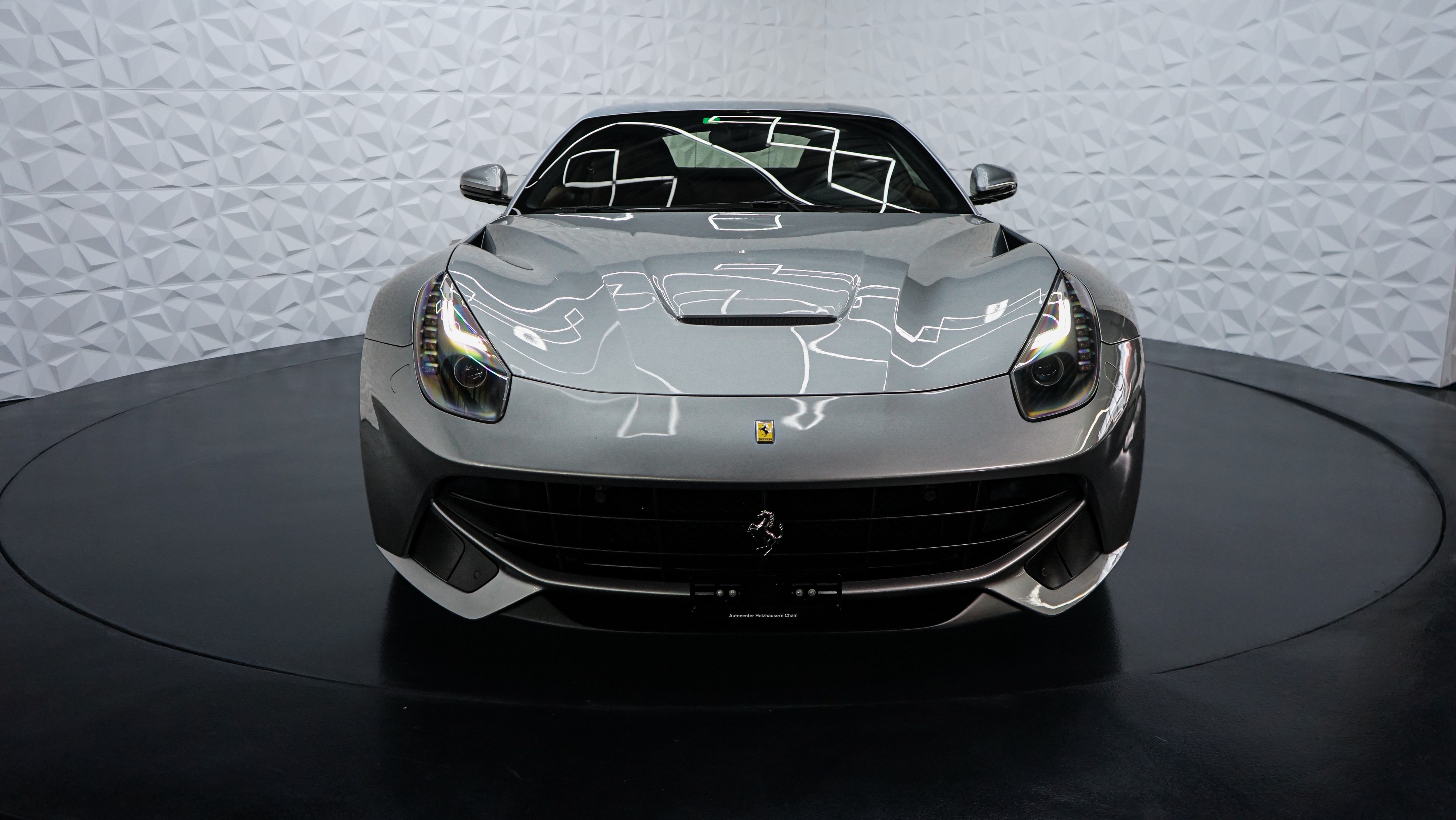 FERRARI F12 Berlinetta