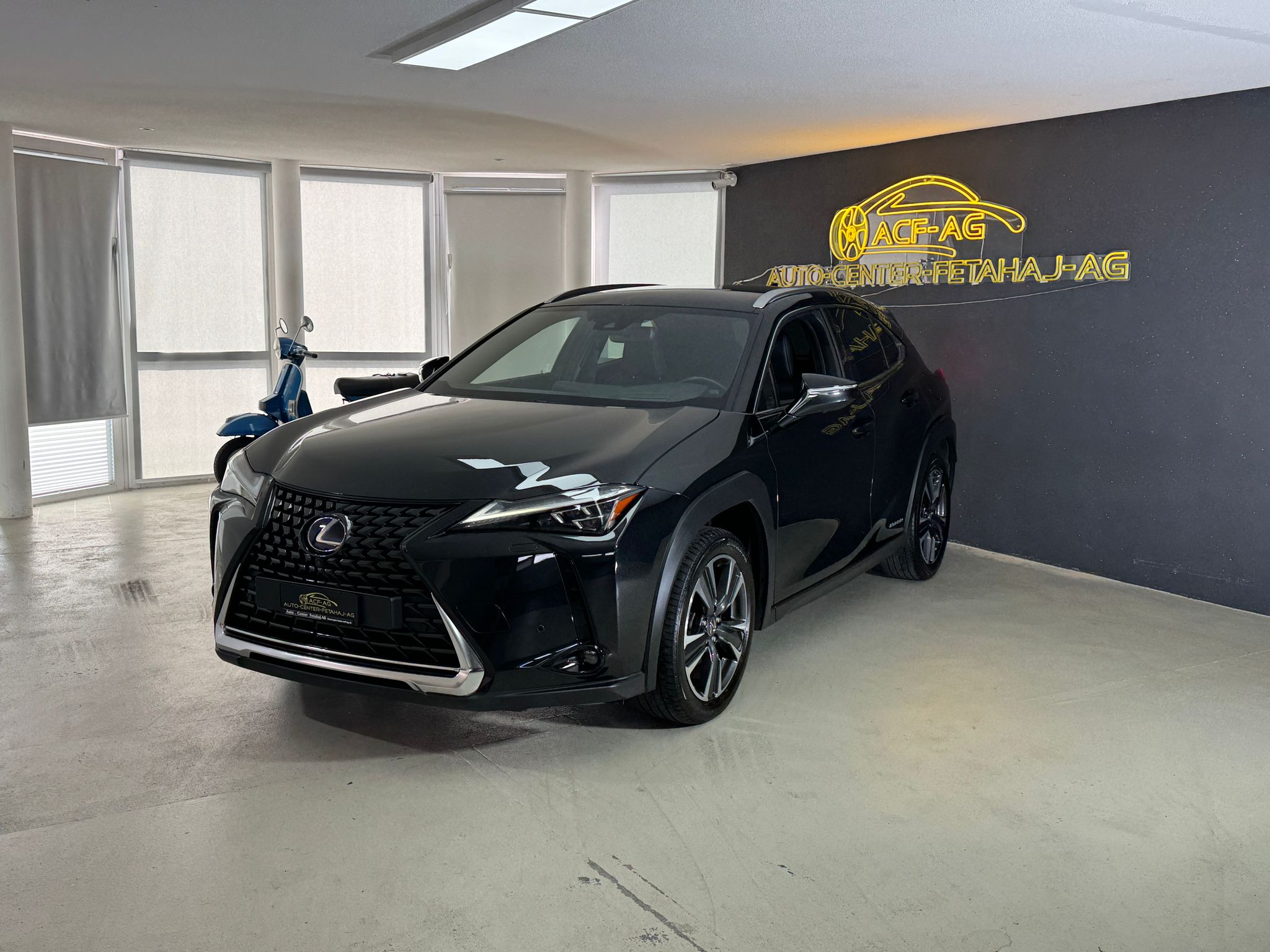 LEXUS UX 250h Excellence AWD Automatic