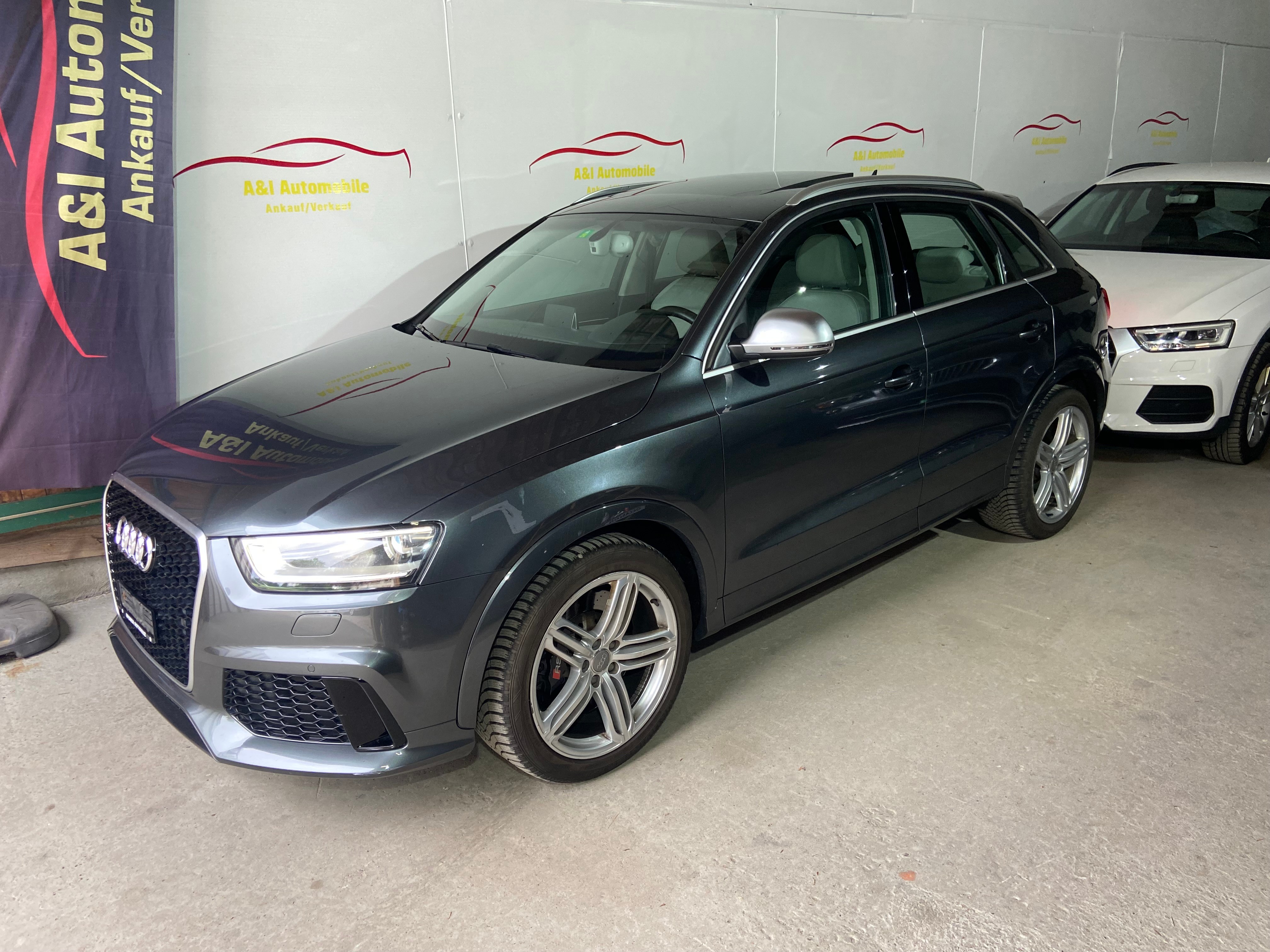 AUDI RS Q3 2.5 TFSI quattro S-tronic