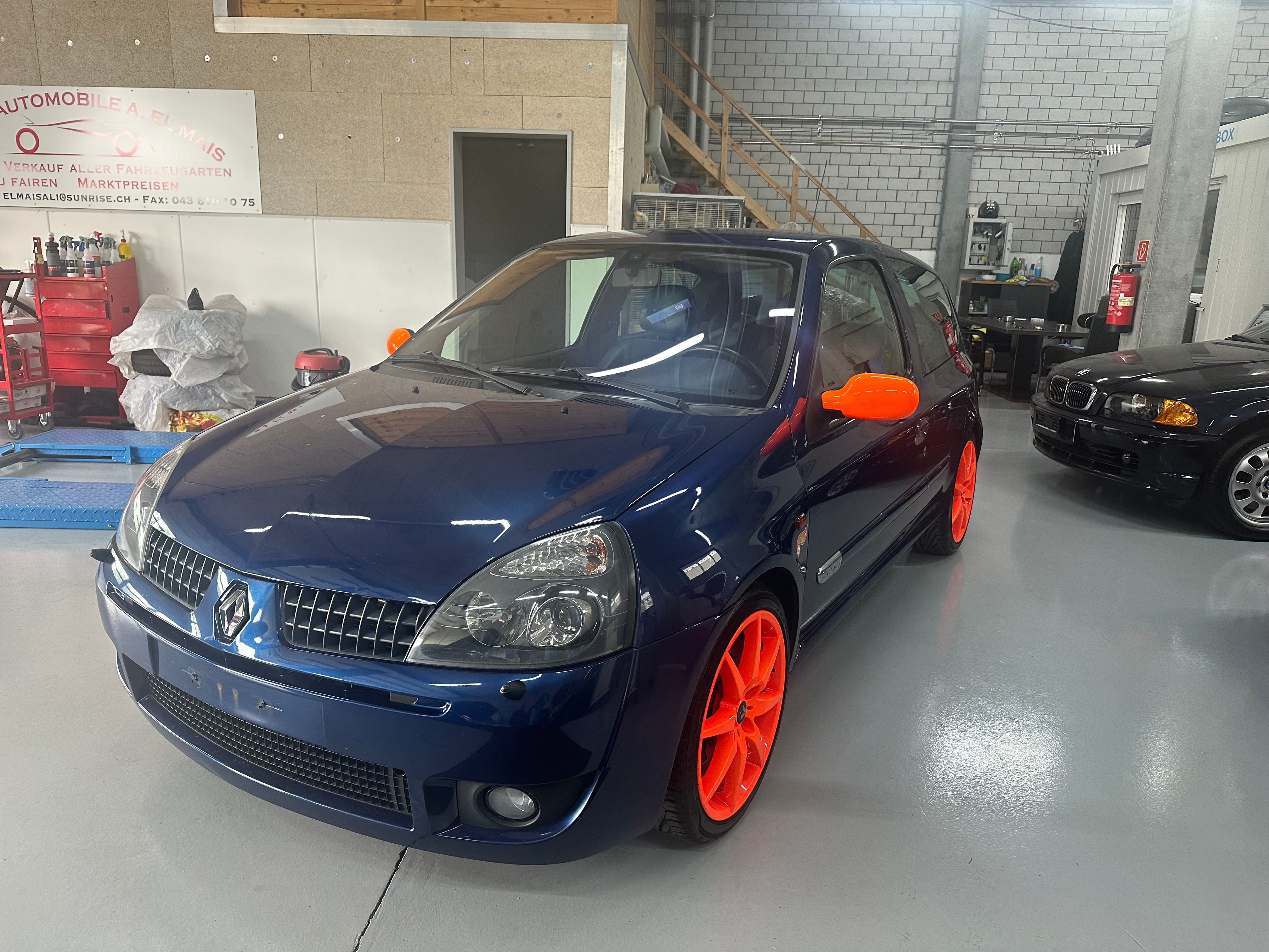 RENAULT Clio 2.0 16V Sport