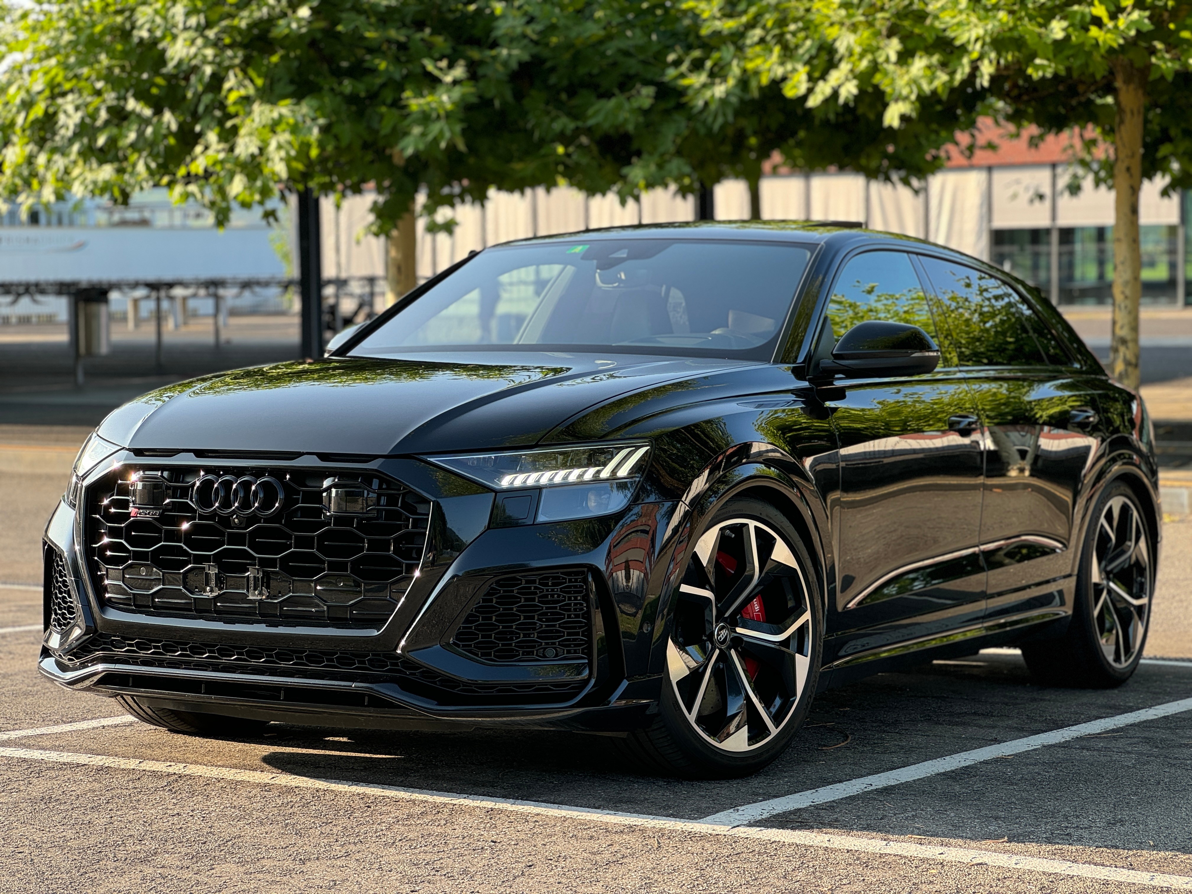 AUDI RSQ8 quattro tiptronic