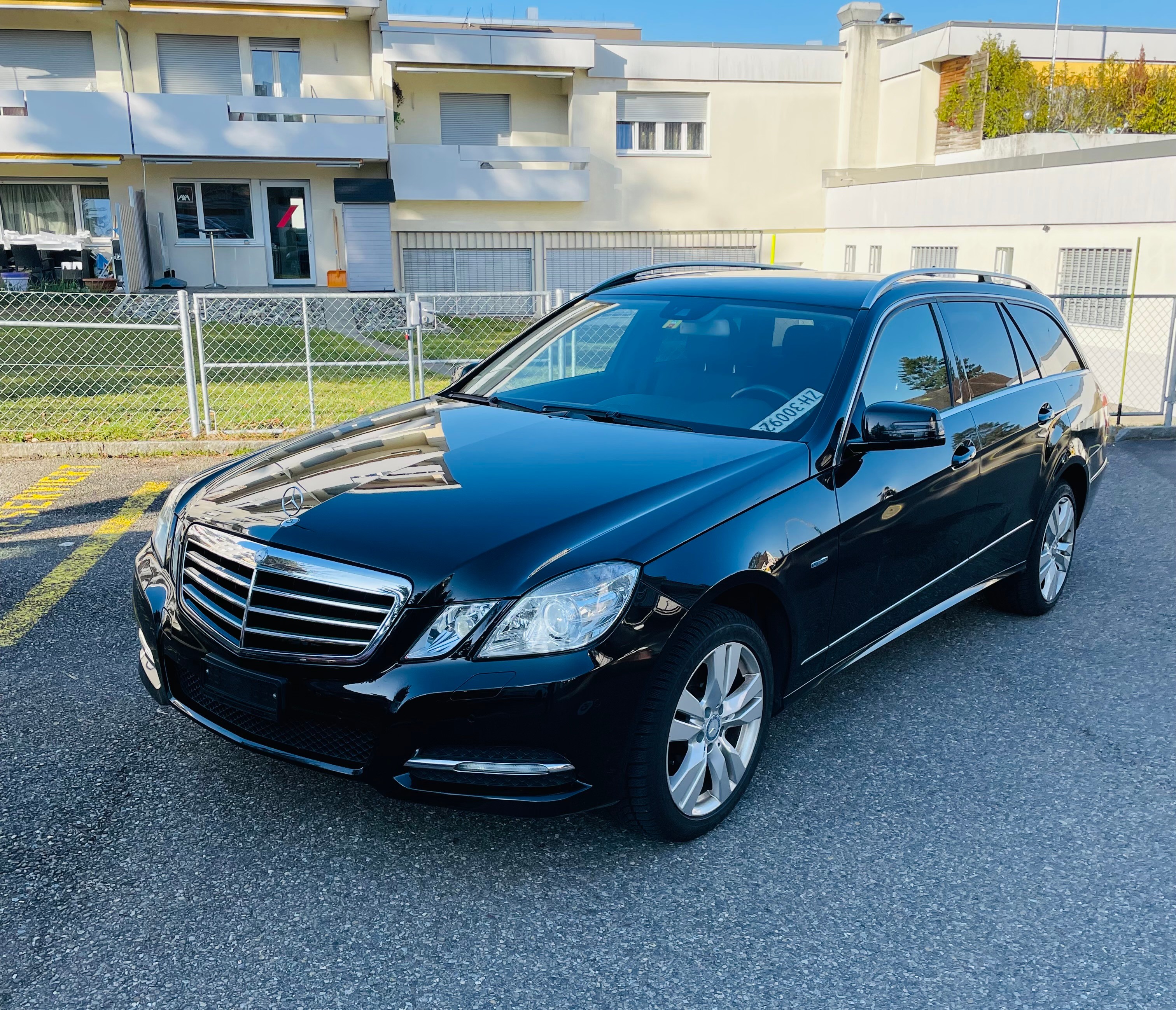 MERCEDES-BENZ E 250 CGI BlueEfficiency Elégance Automatic