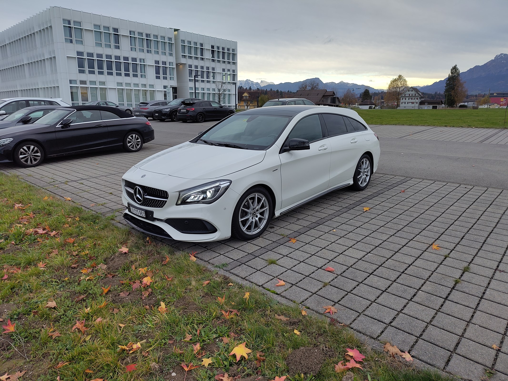 MERCEDES-BENZ CLA Shooting Brake 200 Night Star