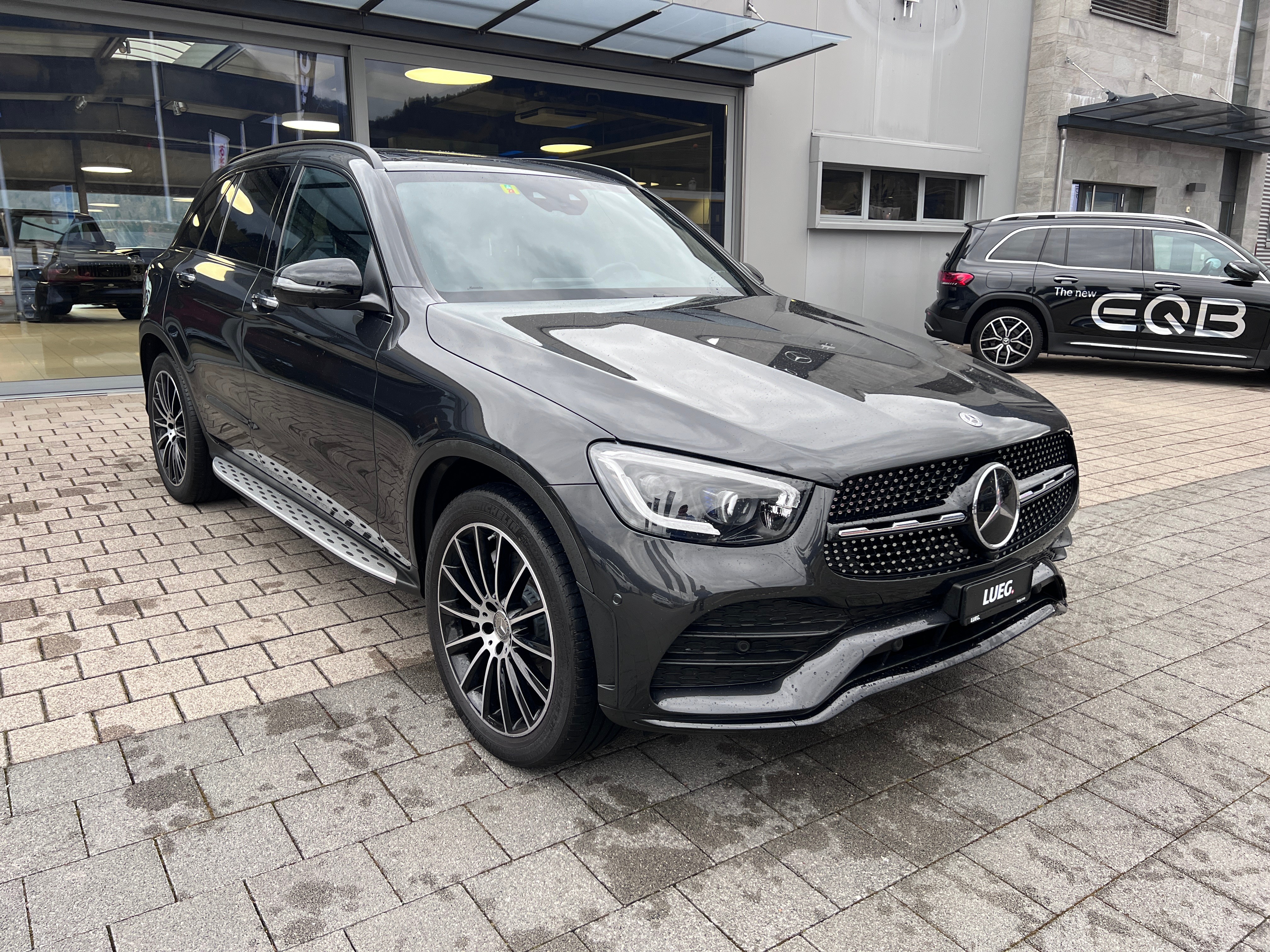 MERCEDES-BENZ GLC 300 AMG Line 4Matic 9G-Tronic