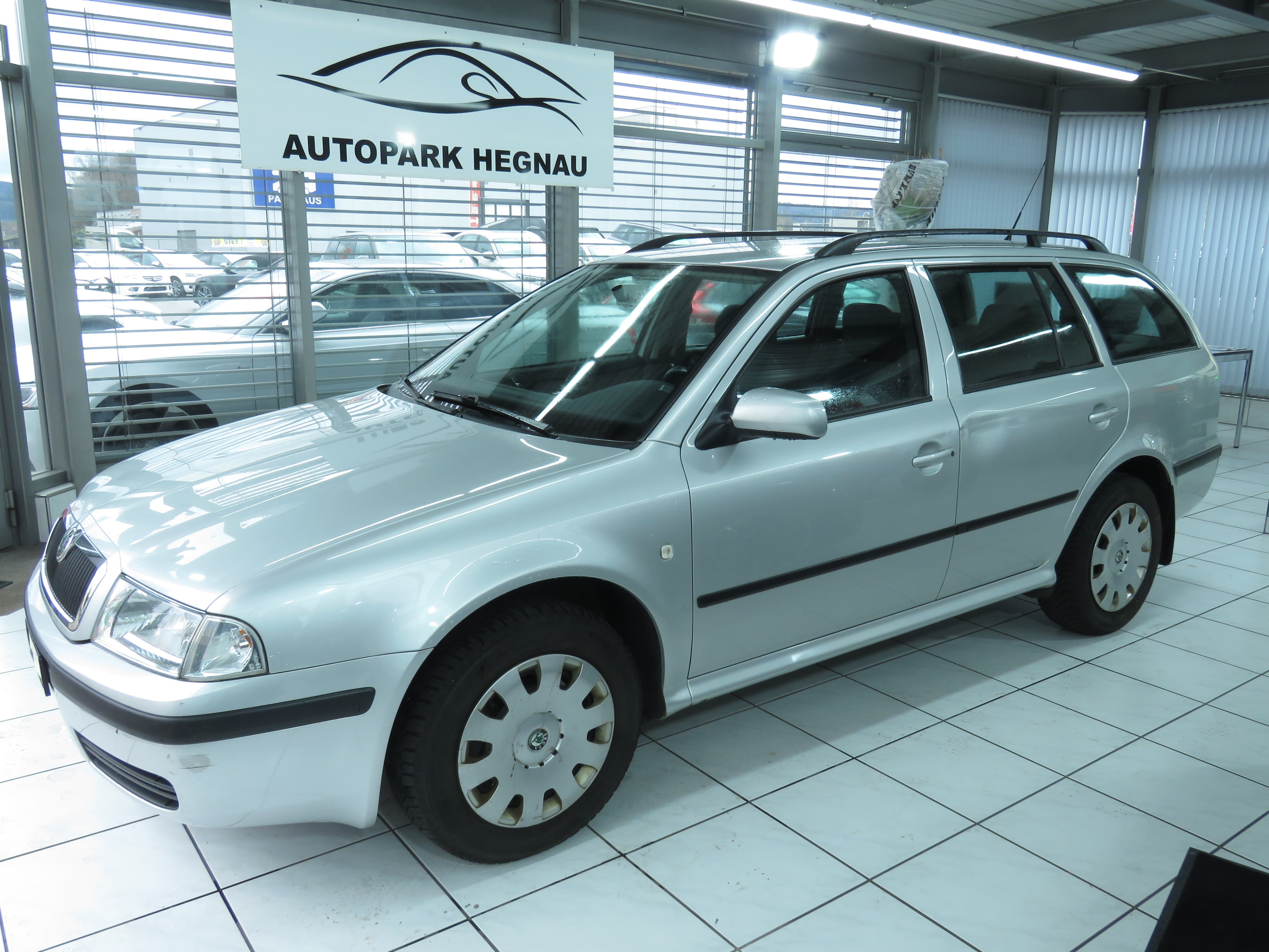 SKODA Octavia 1.8 Turbo Tour