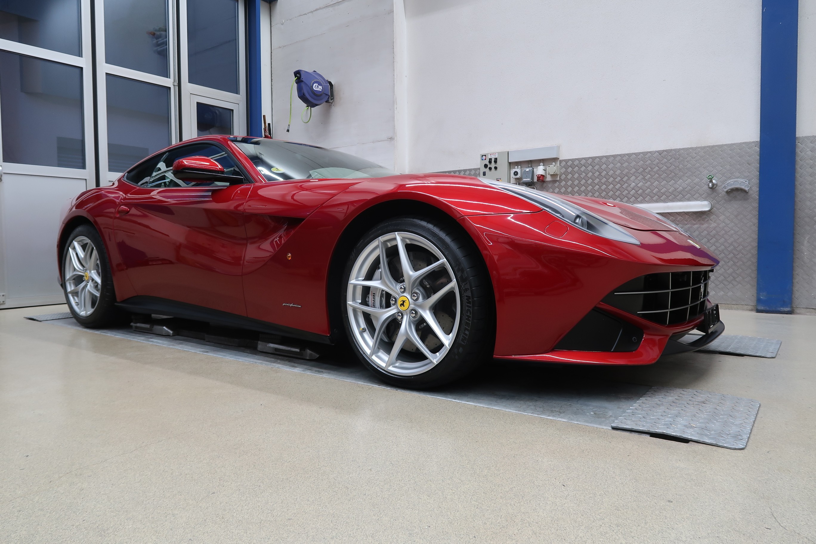 FERRARI F12 Berlinetta