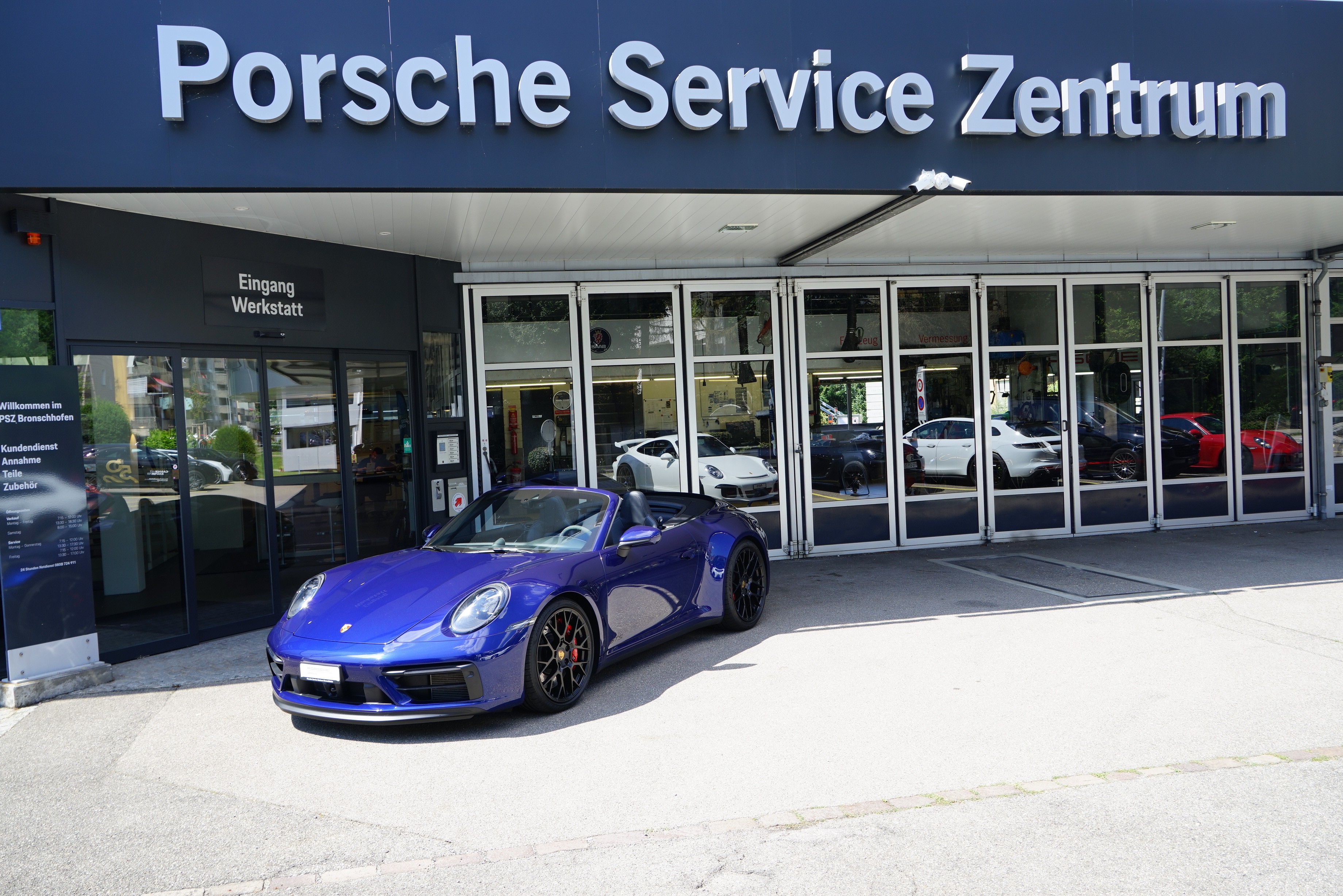 PORSCHE 911 Carrera 4 GTS Cabriolet PDK