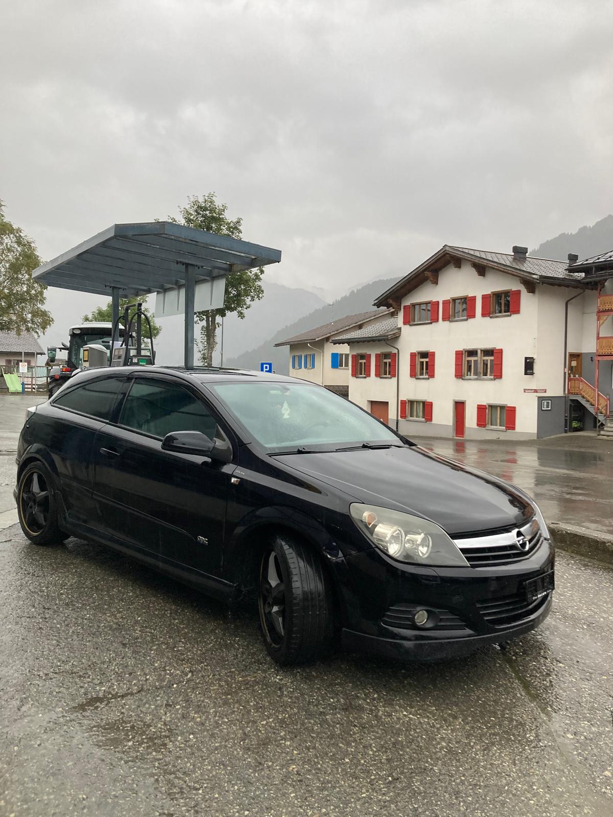 OPEL Astra GTC 2.0i 16V Turbo Sport