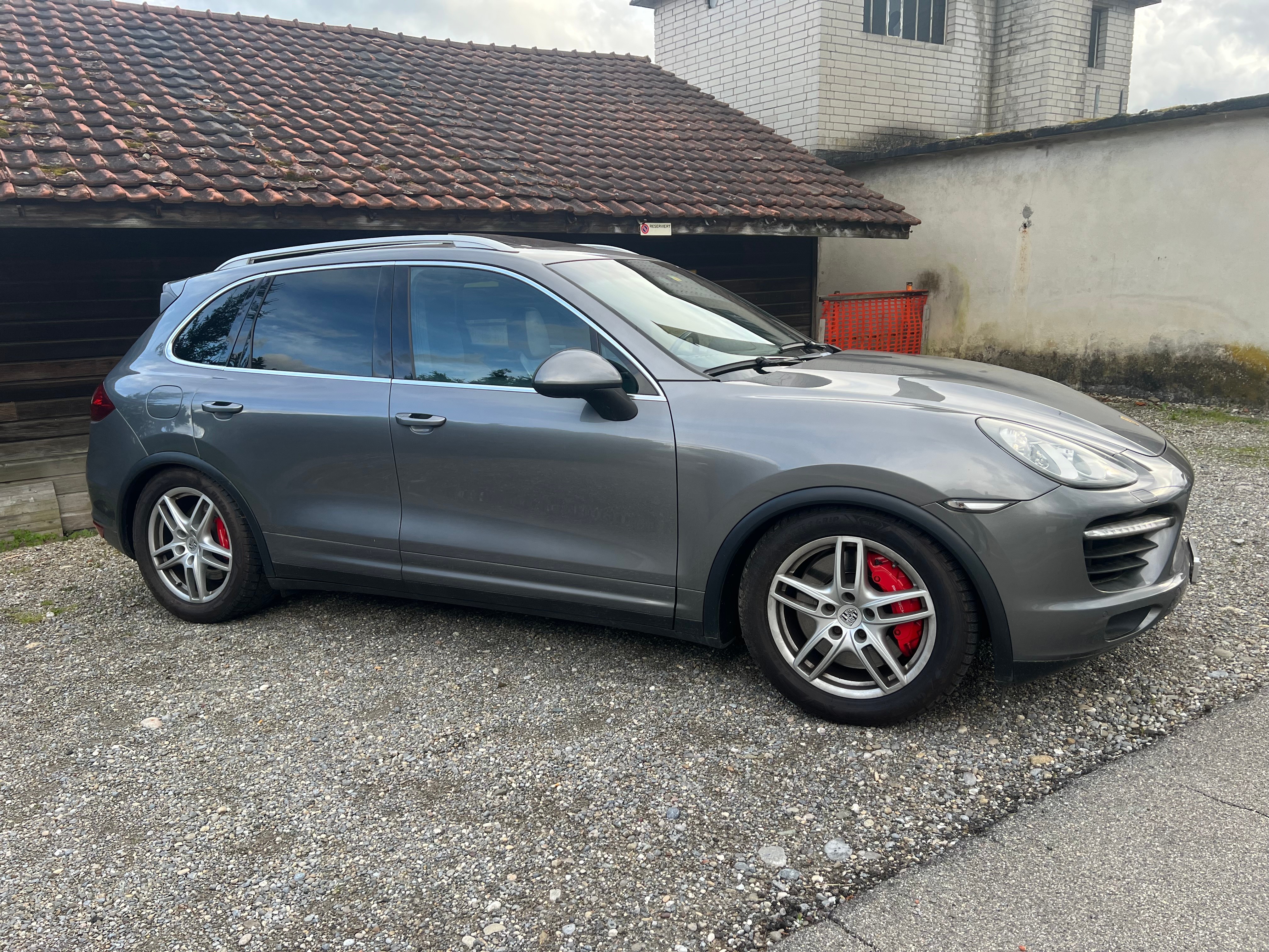 PORSCHE Cayenne Turbo