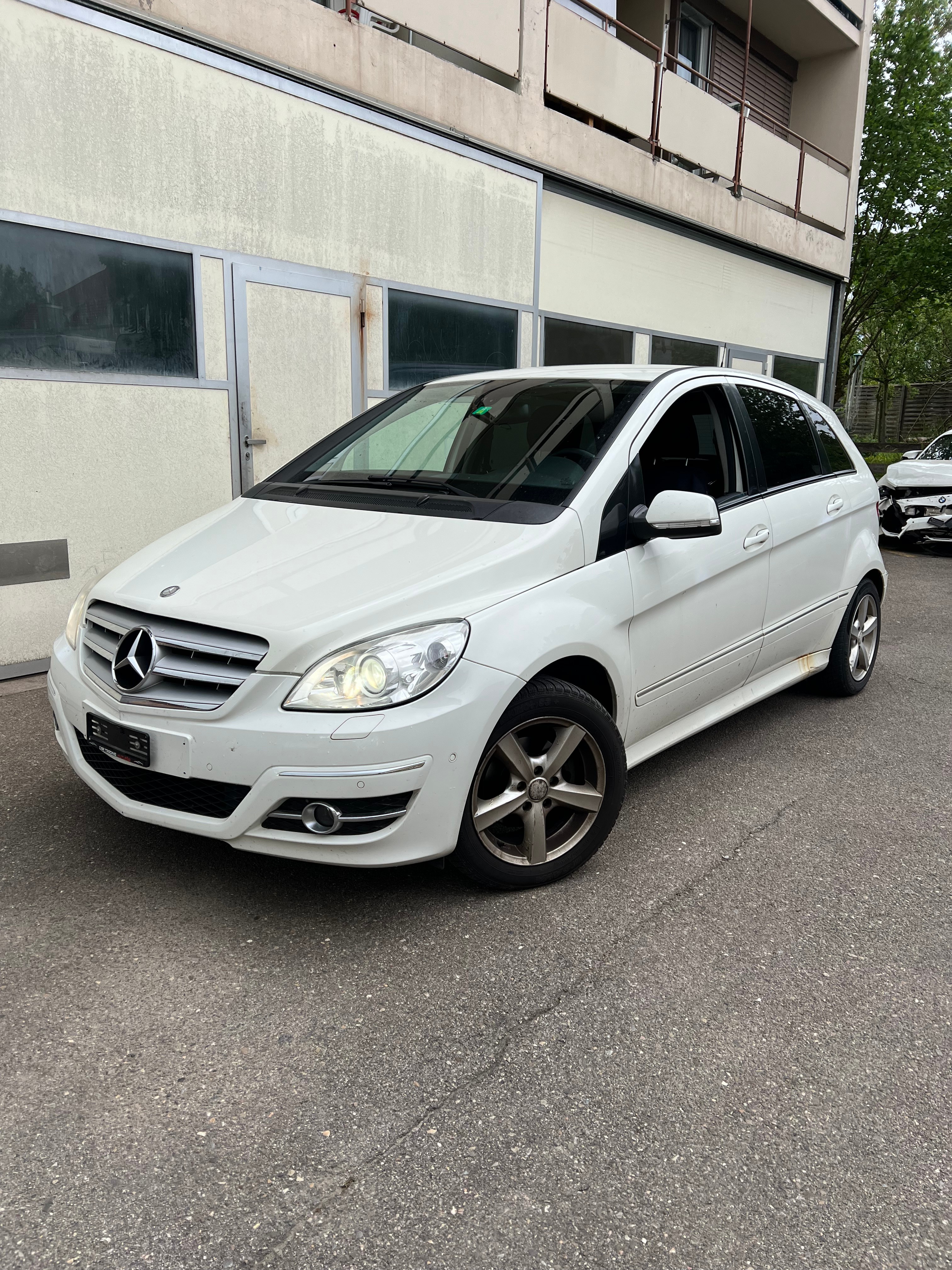 MERCEDES-BENZ B 170