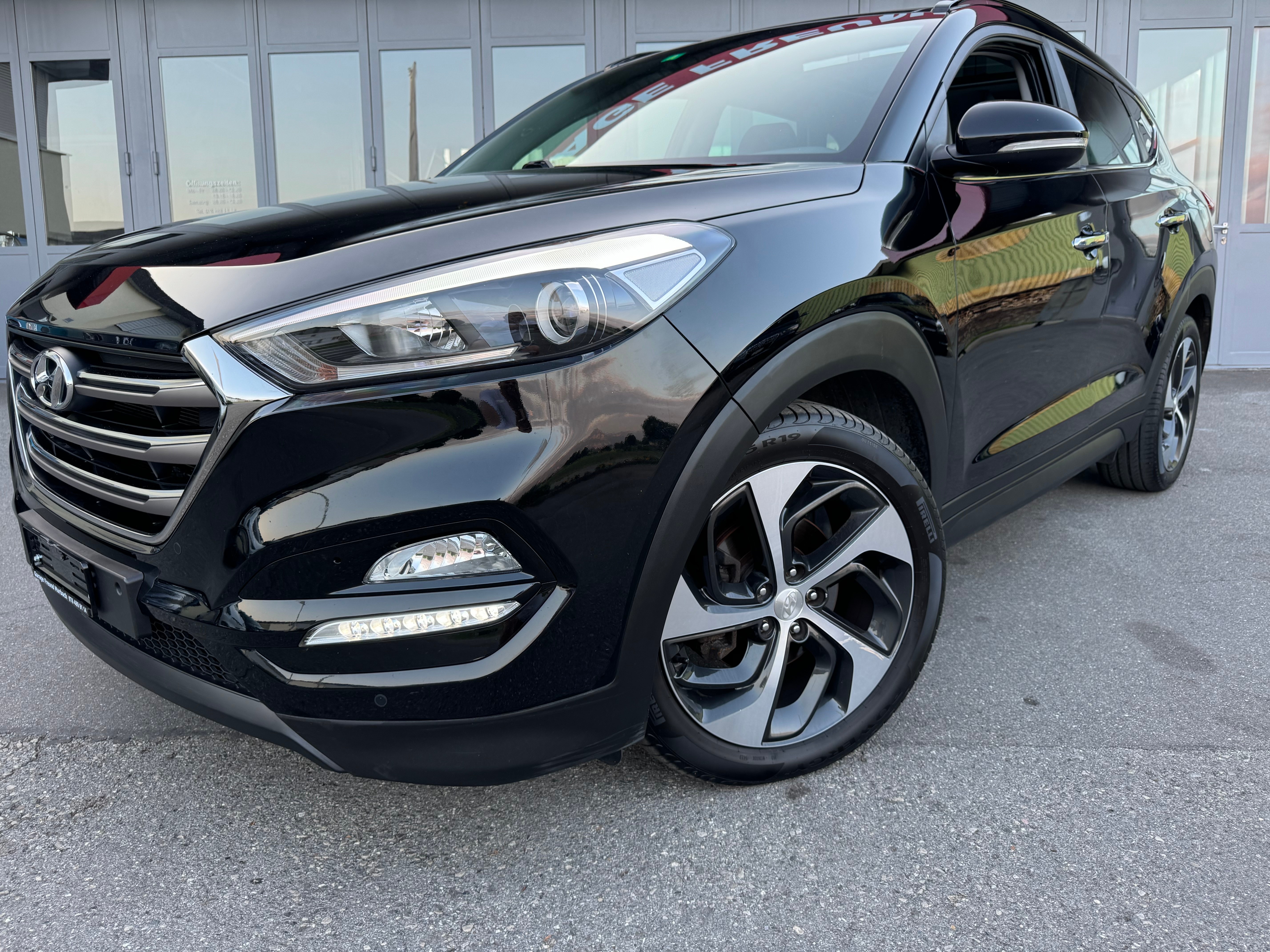 HYUNDAI Tucson 2.0 CRDI Launch Edition 4WD Automatic