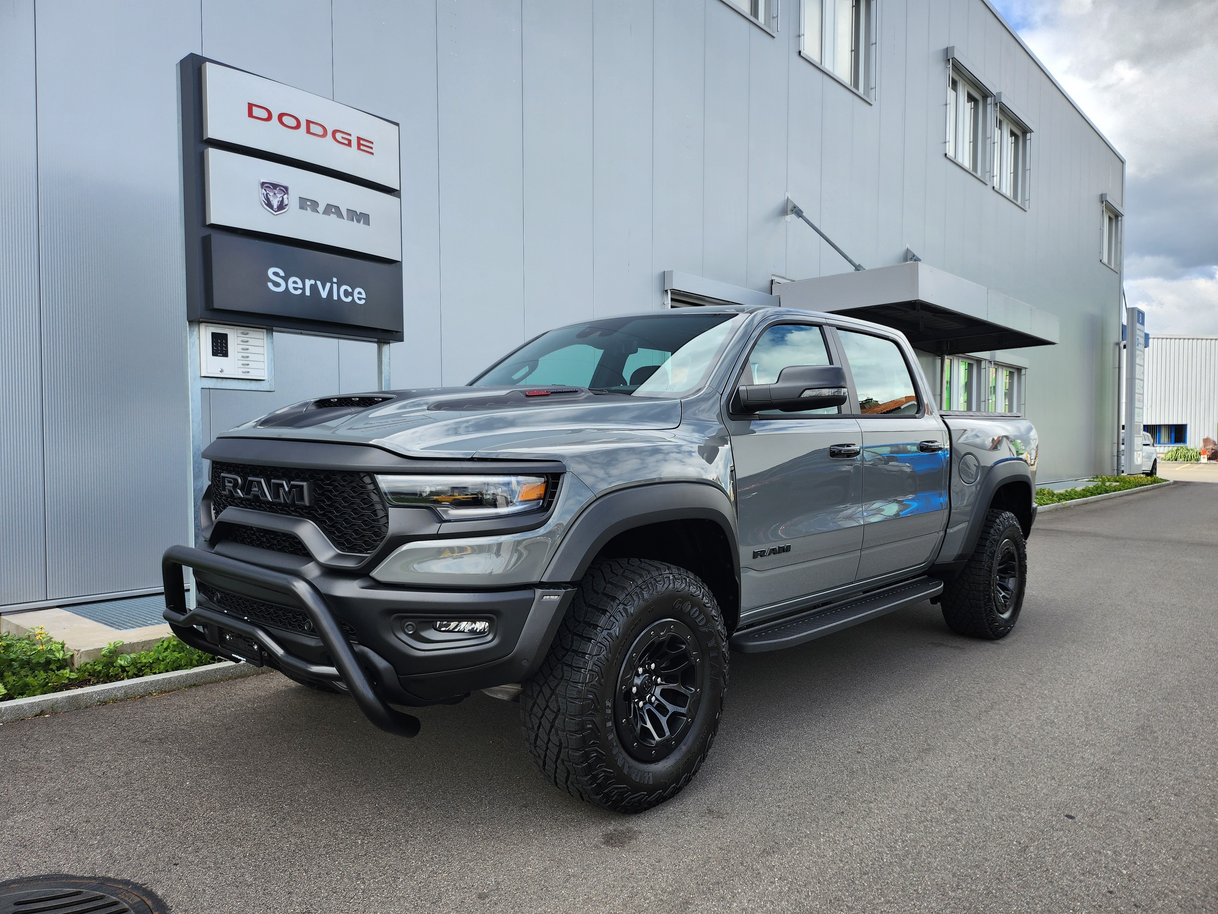 DODGE Ram 1500 6.2 4x4 TRX LUNAR LIMITED EDITION