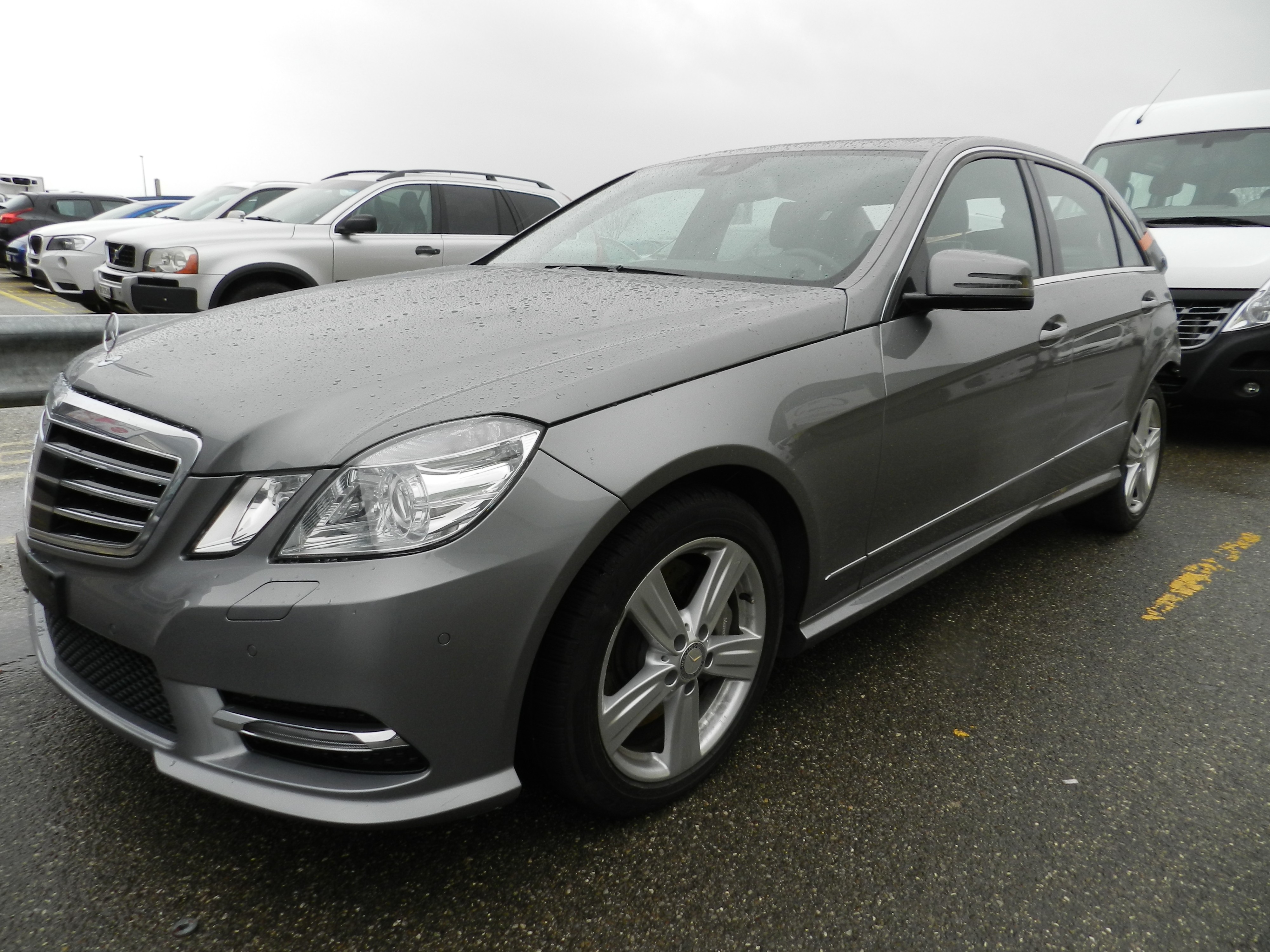 MERCEDES-BENZ E 350 CGI BlueEfficiency 4Matic 7G-Tronic