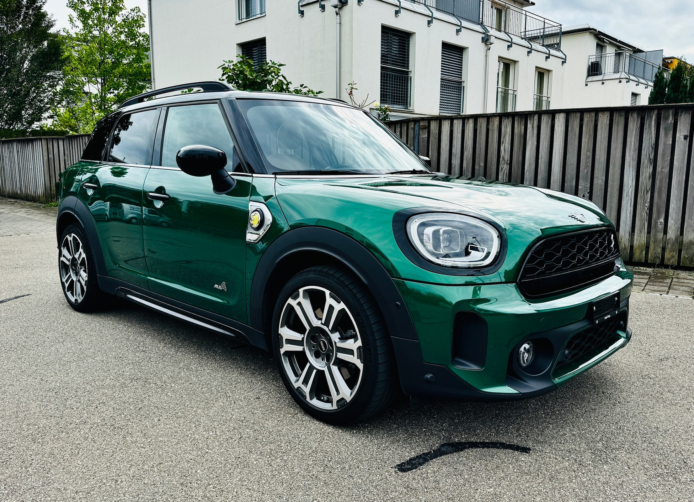 MINI MINI COUNTRYMAN COOPER SE ALL4 PHEV STEPTRONIC*FACELIFT*VOLLAUSSTATTUNG*8 FACH BEREIFT(NEUE WINTERREIFEN PIRELLI)*