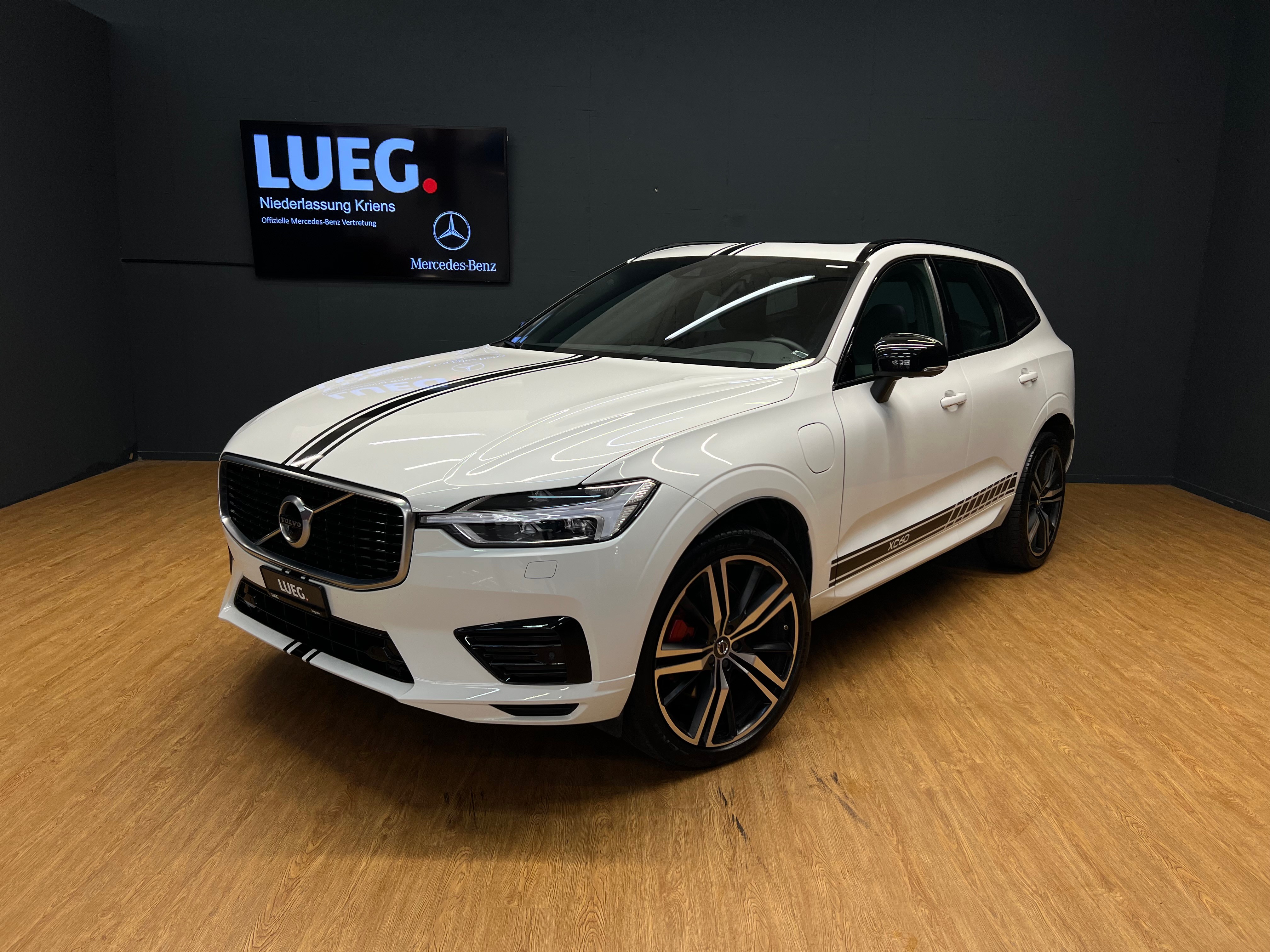 VOLVO XC60 T8 eAWD - R-DESIGN