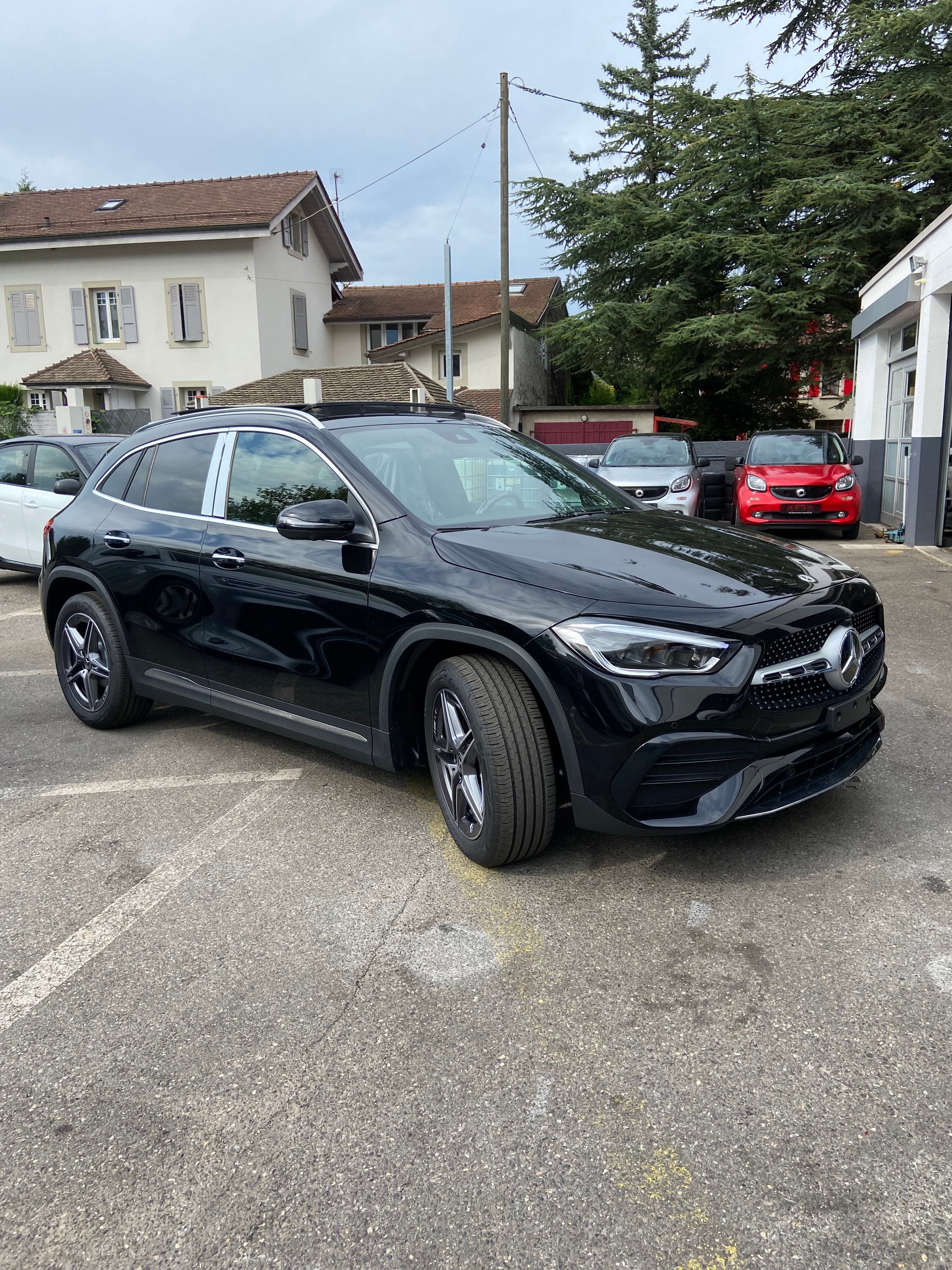 MERCEDES-BENZ GLA 200 AMG Line 7G-DCT