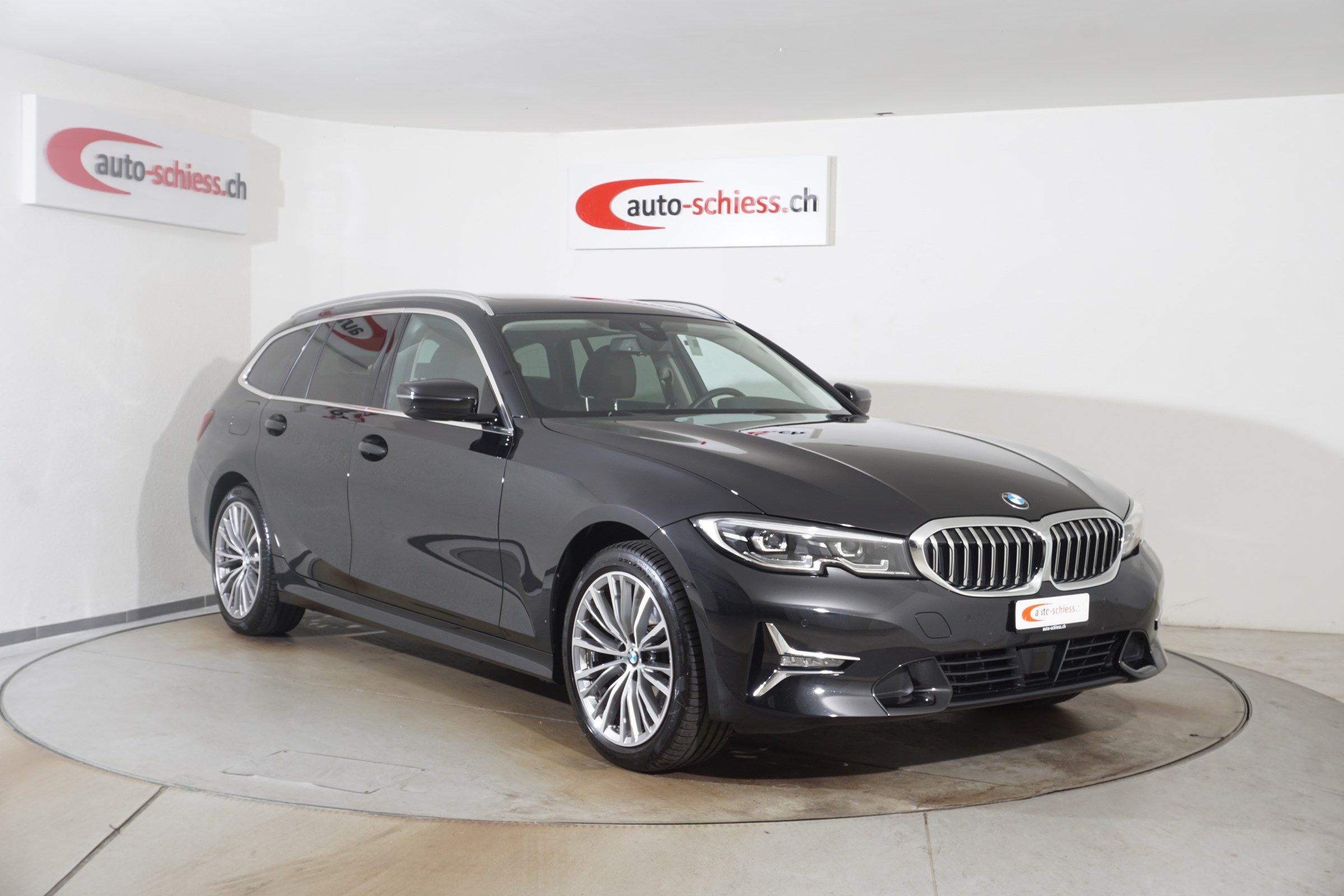 BMW 320 d xDrive Touring Luxury Line Steptronic