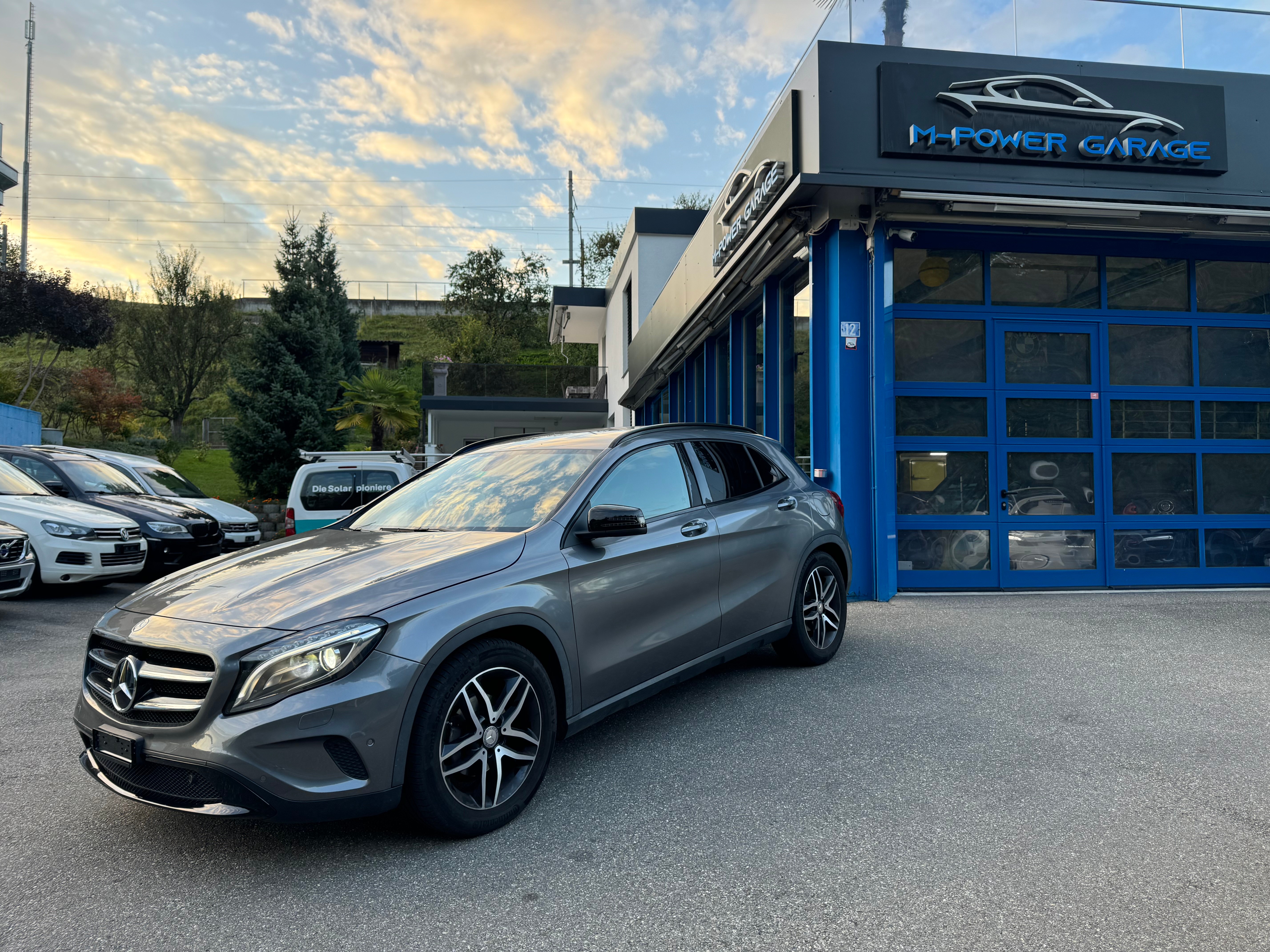 MERCEDES-BENZ GLA 200 Urban 7G-DCT