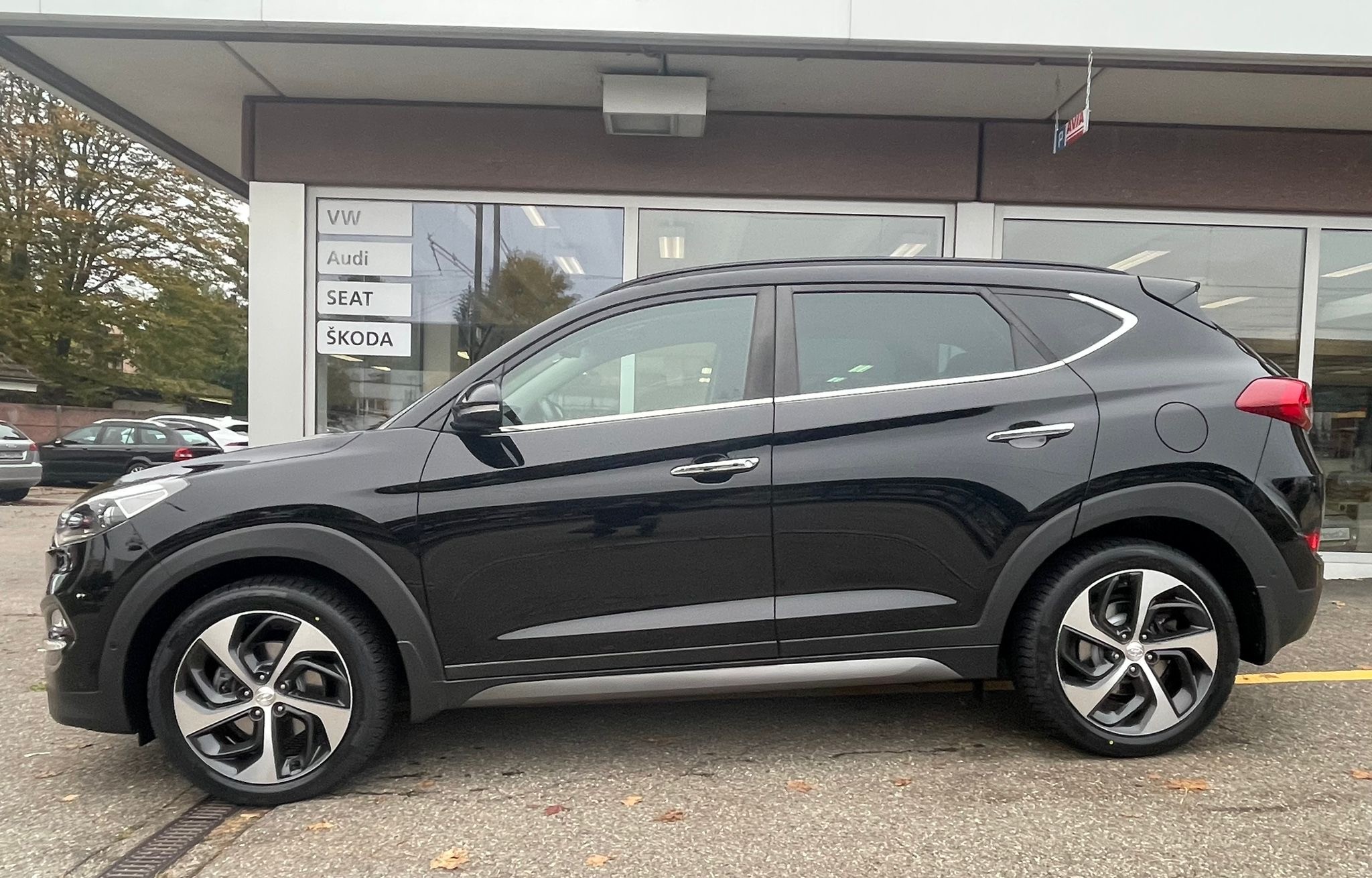 HYUNDAI Tucson 1.6 TGDI teuerste Version Vertex 4WD Automatic All Black mit AHK 1600kg