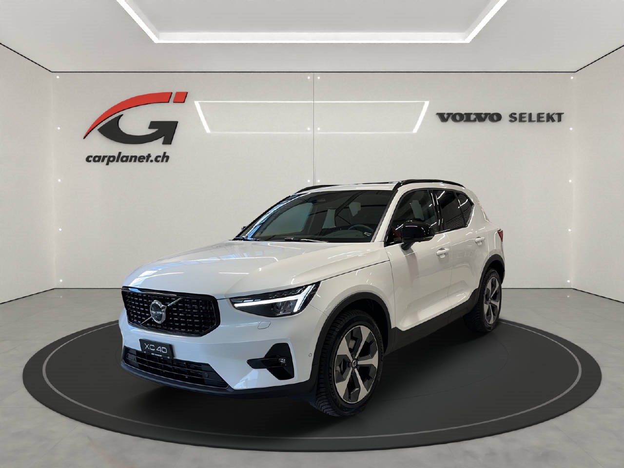 VOLVO XC40 2.0 B4 MH Ultimate Dark