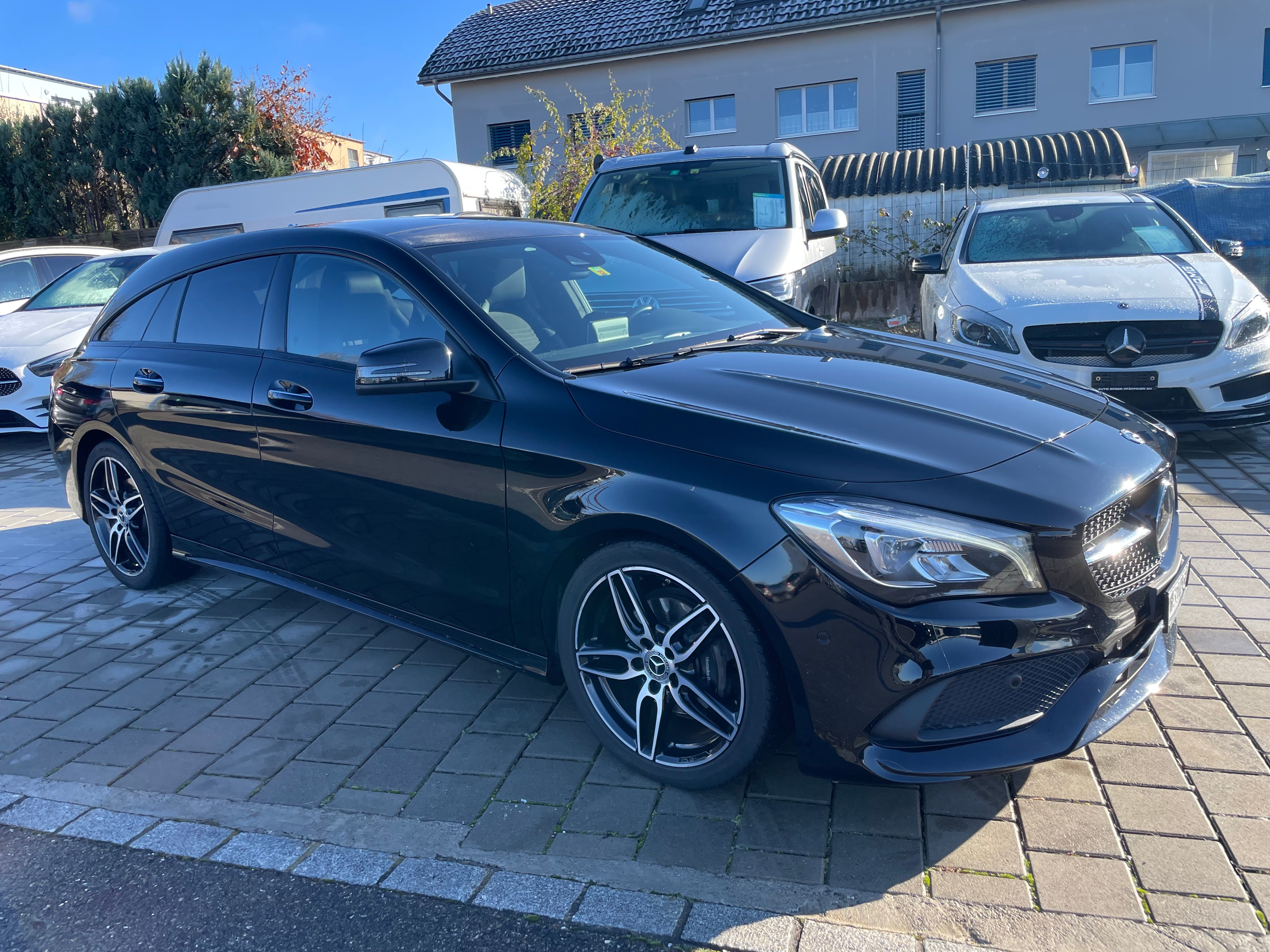 MERCEDES-BENZ CLA Shooting Brake 200 d AMG Line 4Matic 7G-DCT