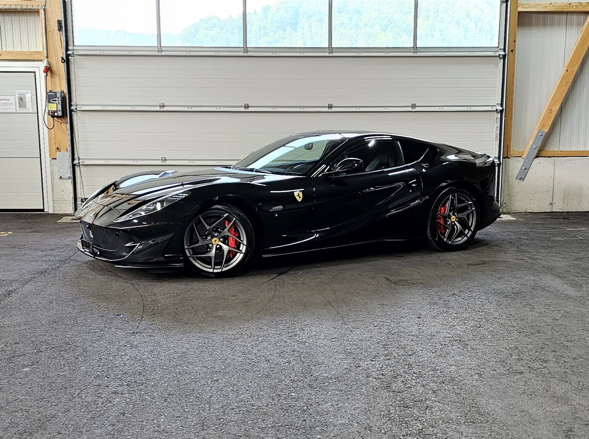 FERRARI 812 Superfast