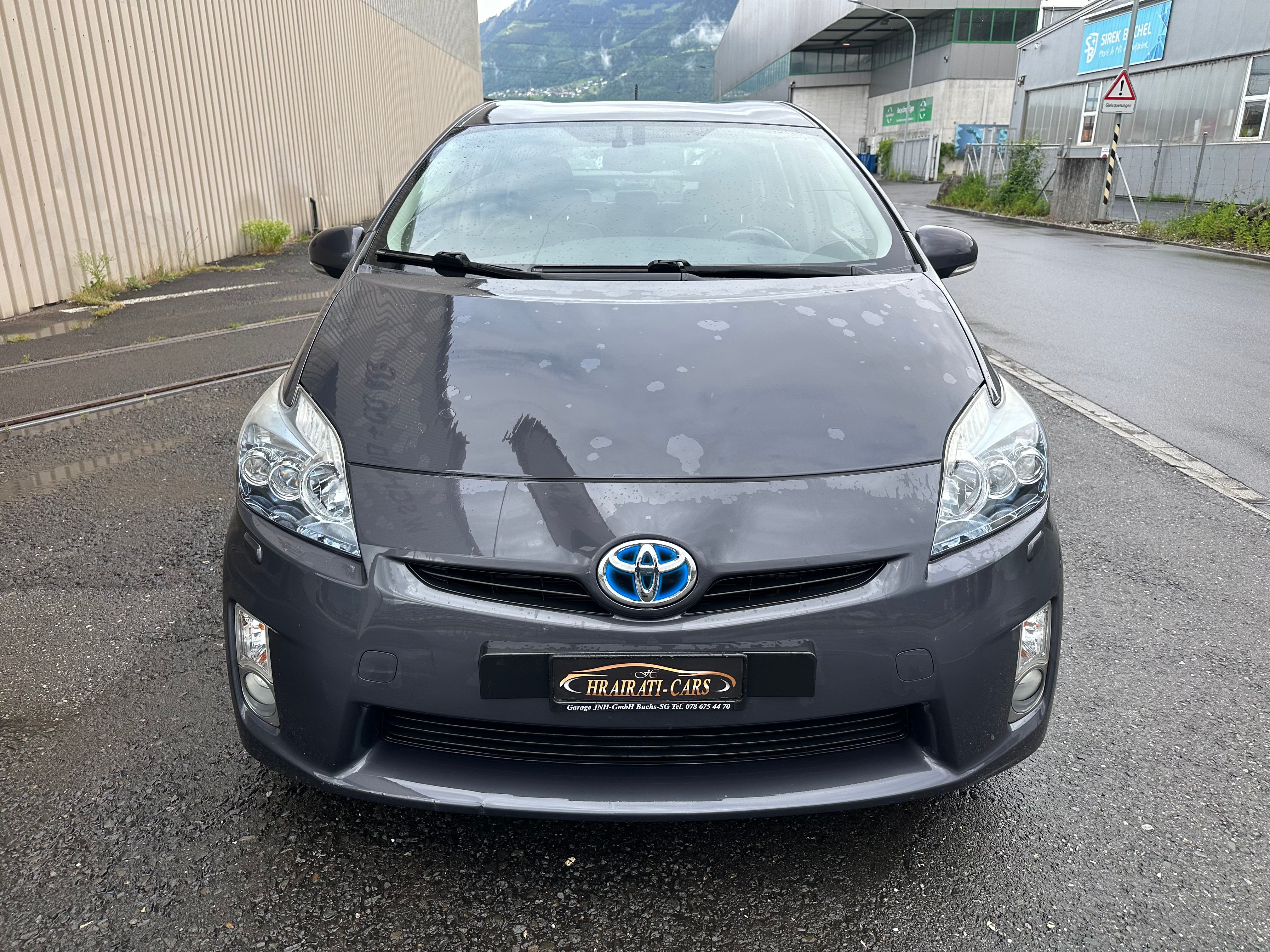 TOYOTA Prius 1.8 16V HSD Sol