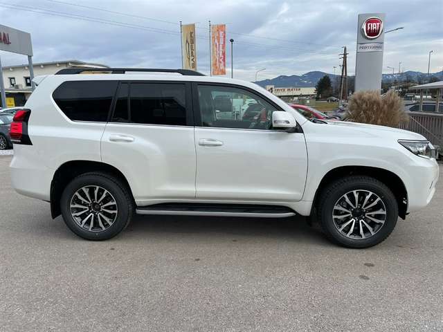 TOYOTA Land Cruiser 2.8TD Invincible Automat