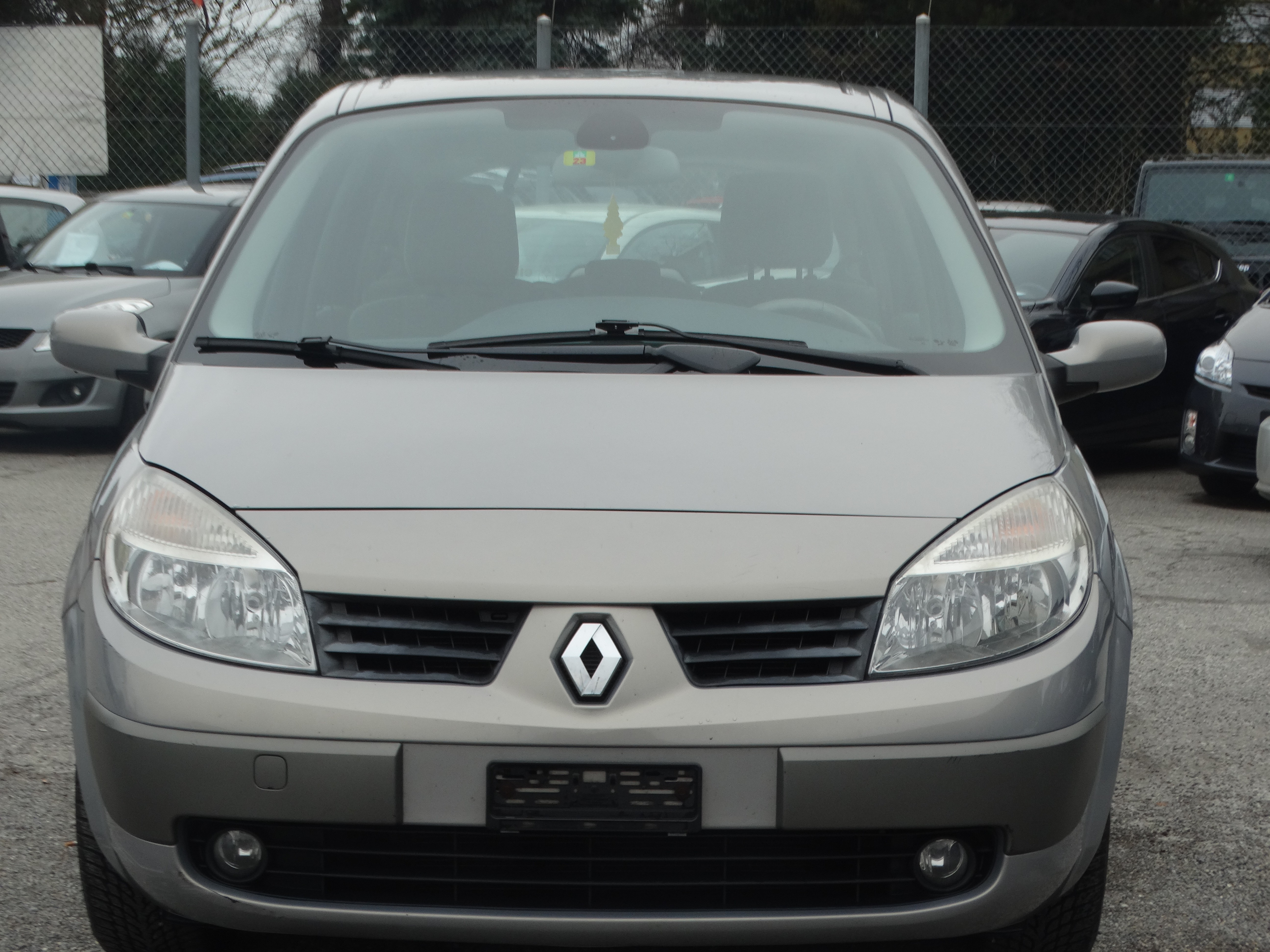 RENAULT Scénic 2.0 16V Privilège