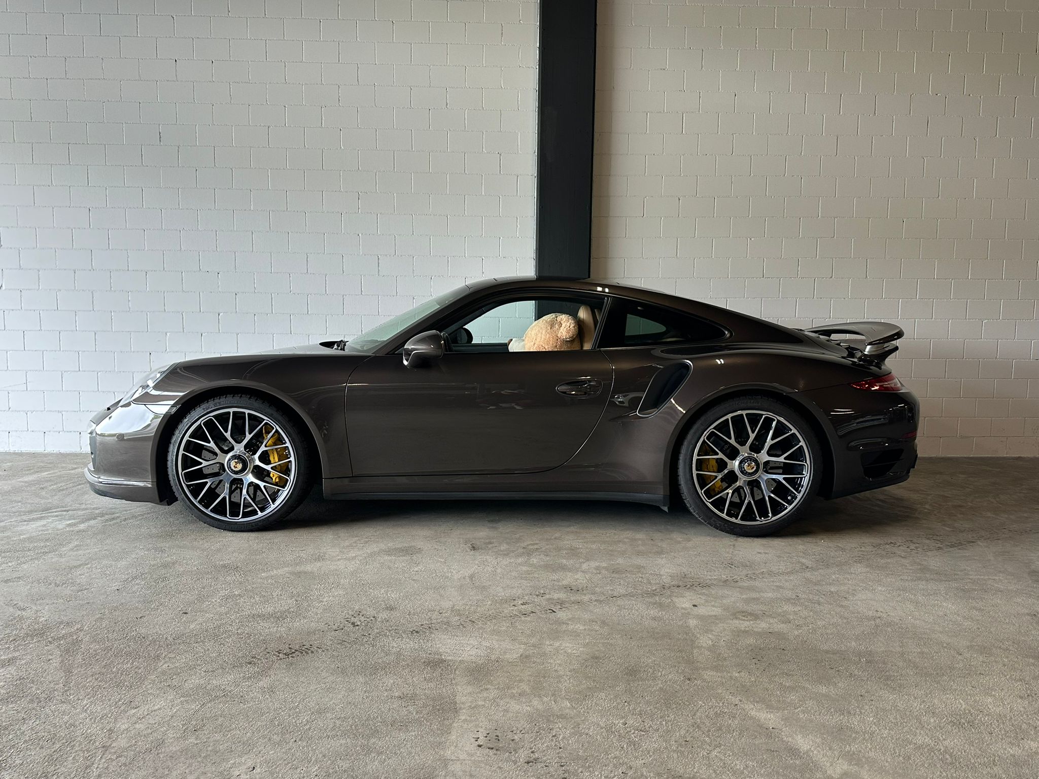 PORSCHE 911 Turbo S PDK Traumausstattung