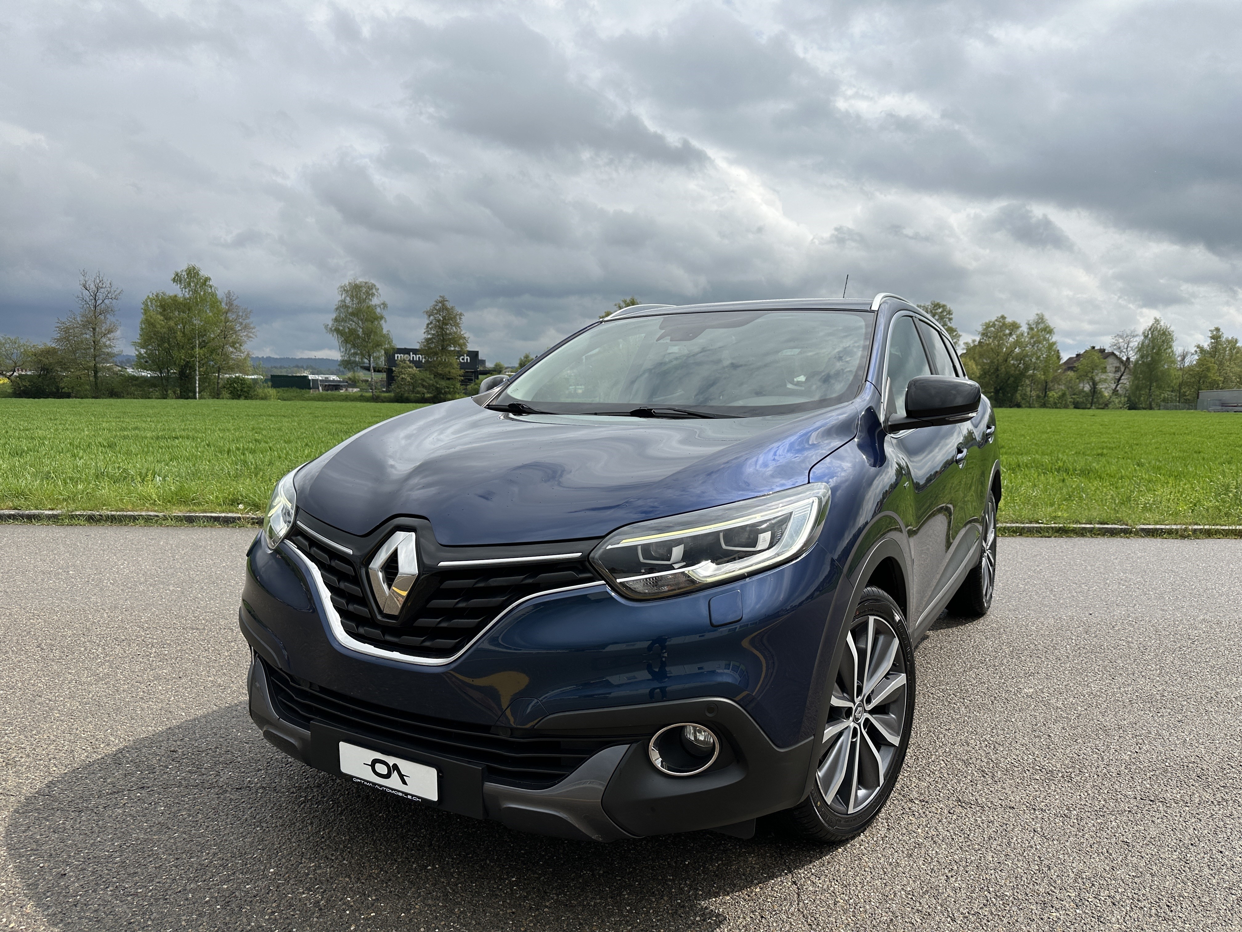 RENAULT Kadjar 1.6 dCi BOSE 4x4 - *TOP-AUSSTATTUNG* - *FRISCH MFK* - *GARANTIE*