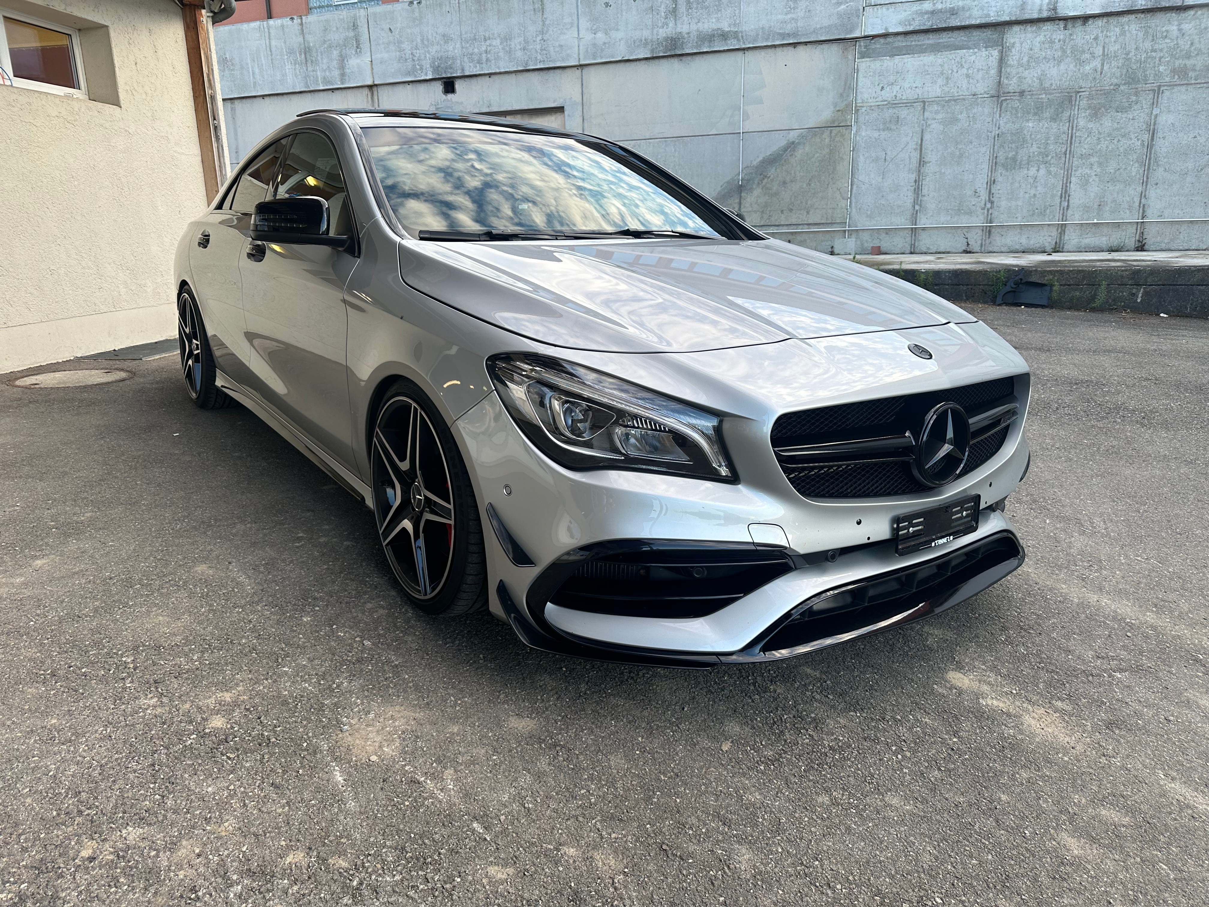 MERCEDES-BENZ CLA 45 AMG 4Matic Speedshift