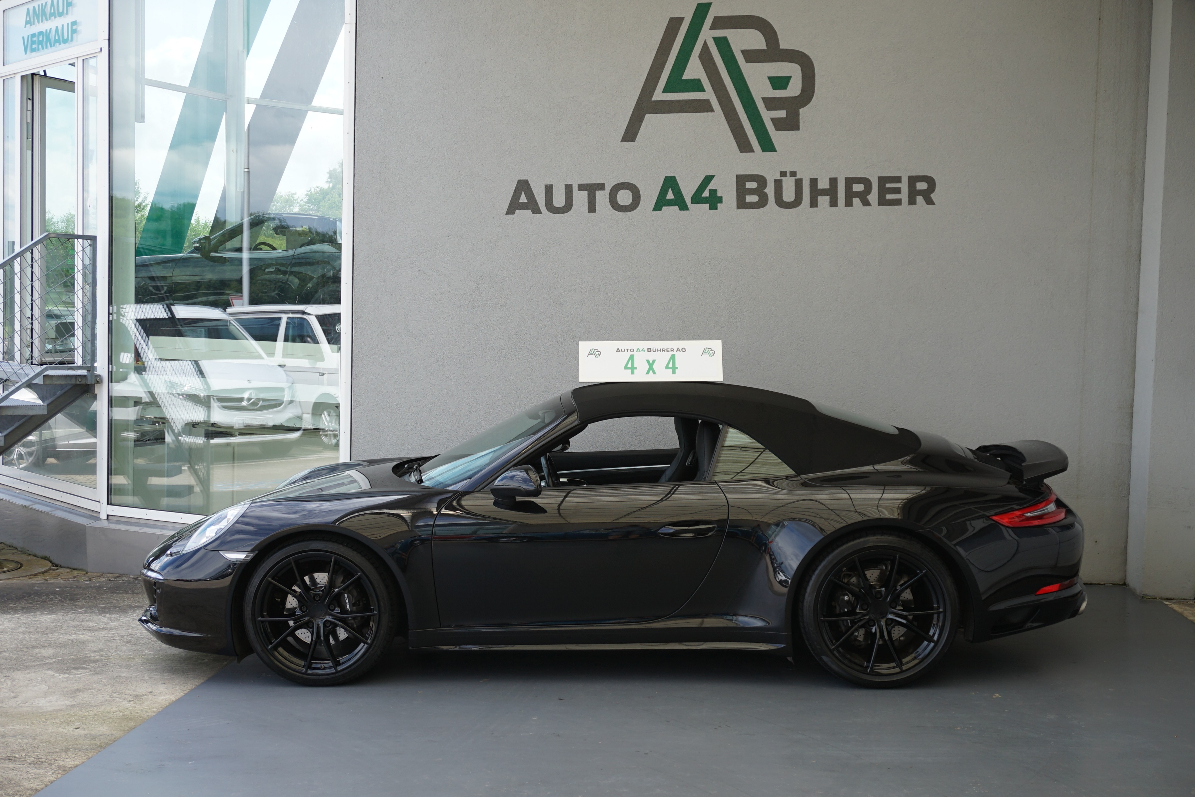 PORSCHE 911 Carrera 4 Cabrio