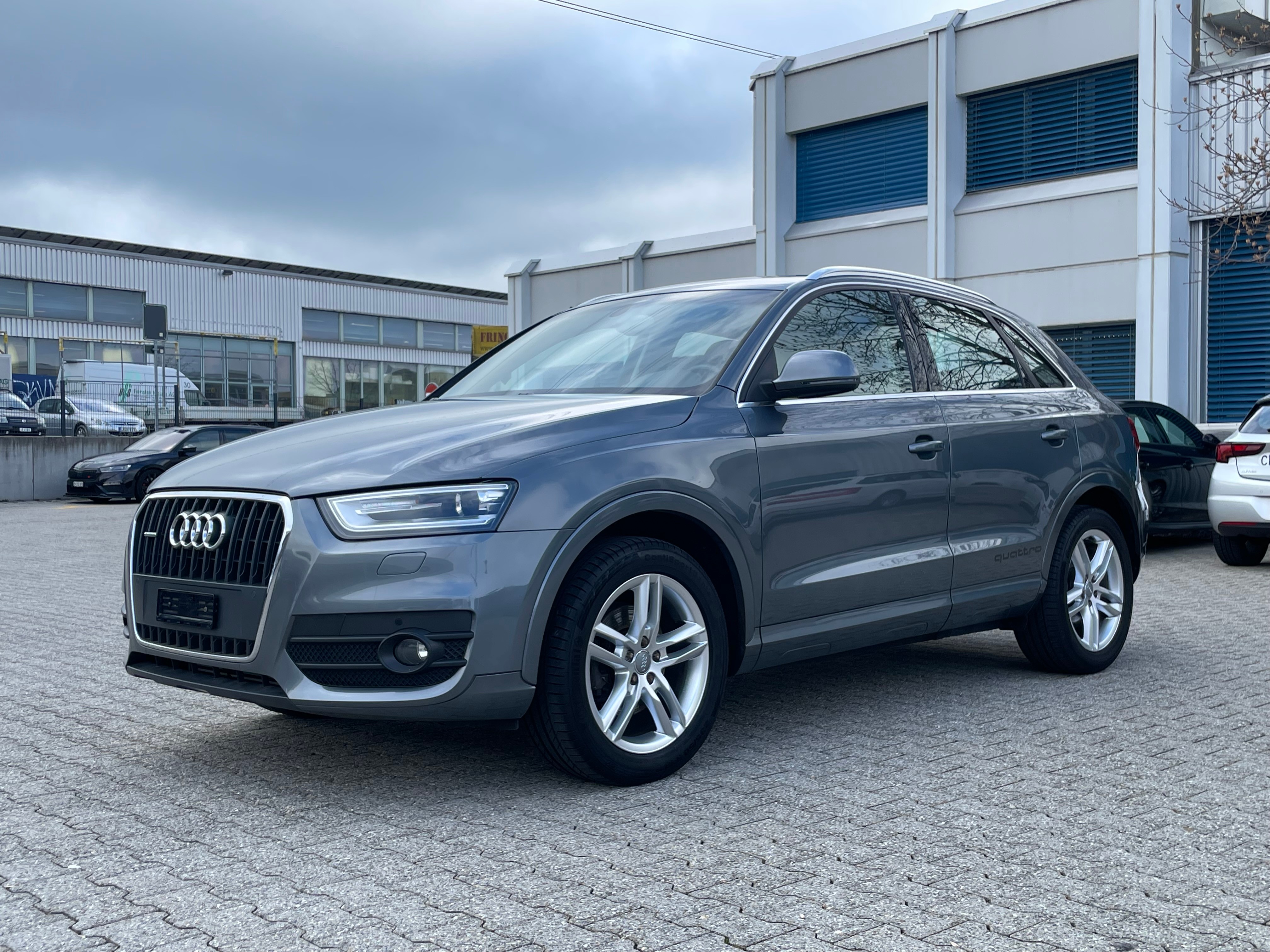 AUDI Q3 2.0 TFSI quattro S-tronic