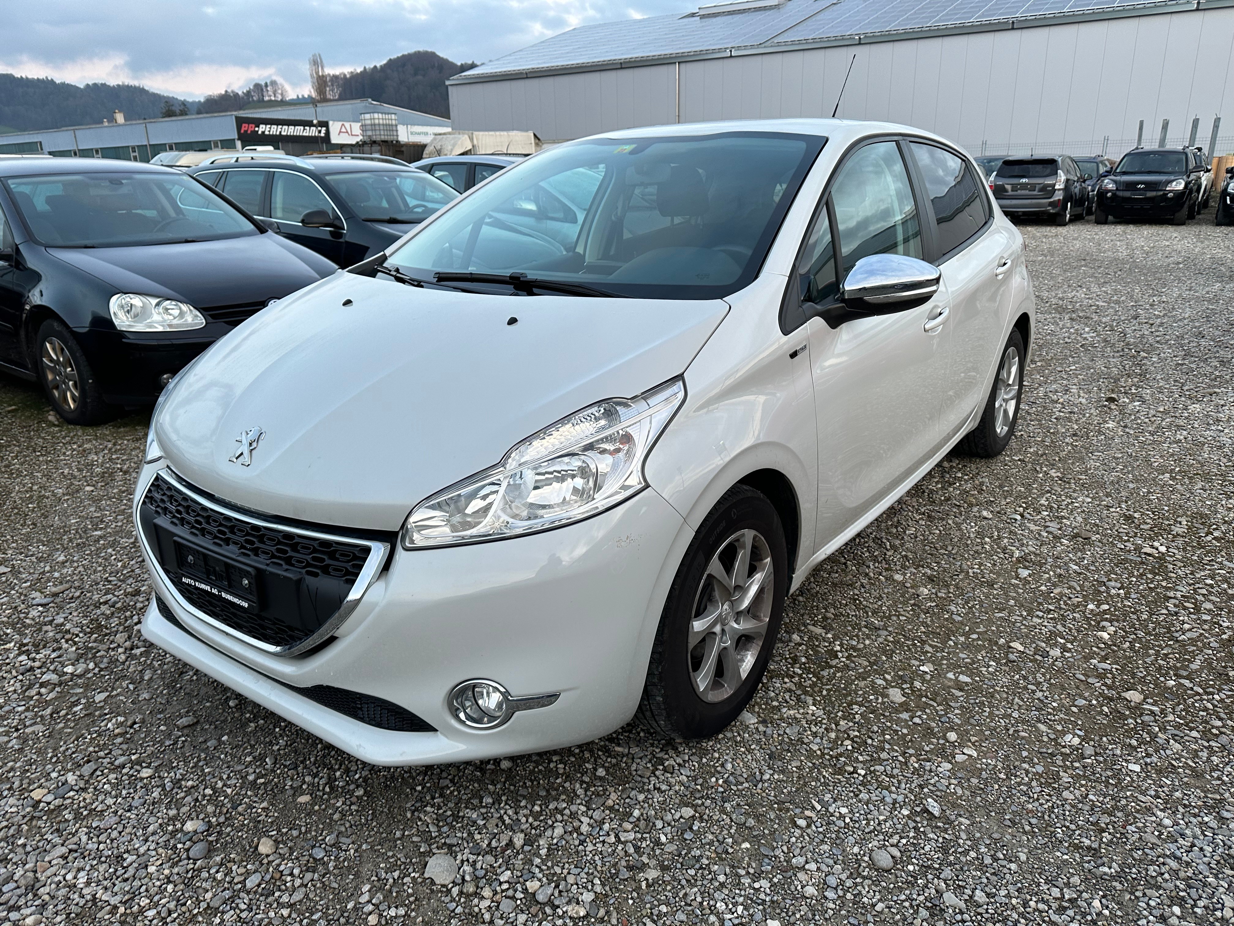 PEUGEOT 208 1.2 VTI Active