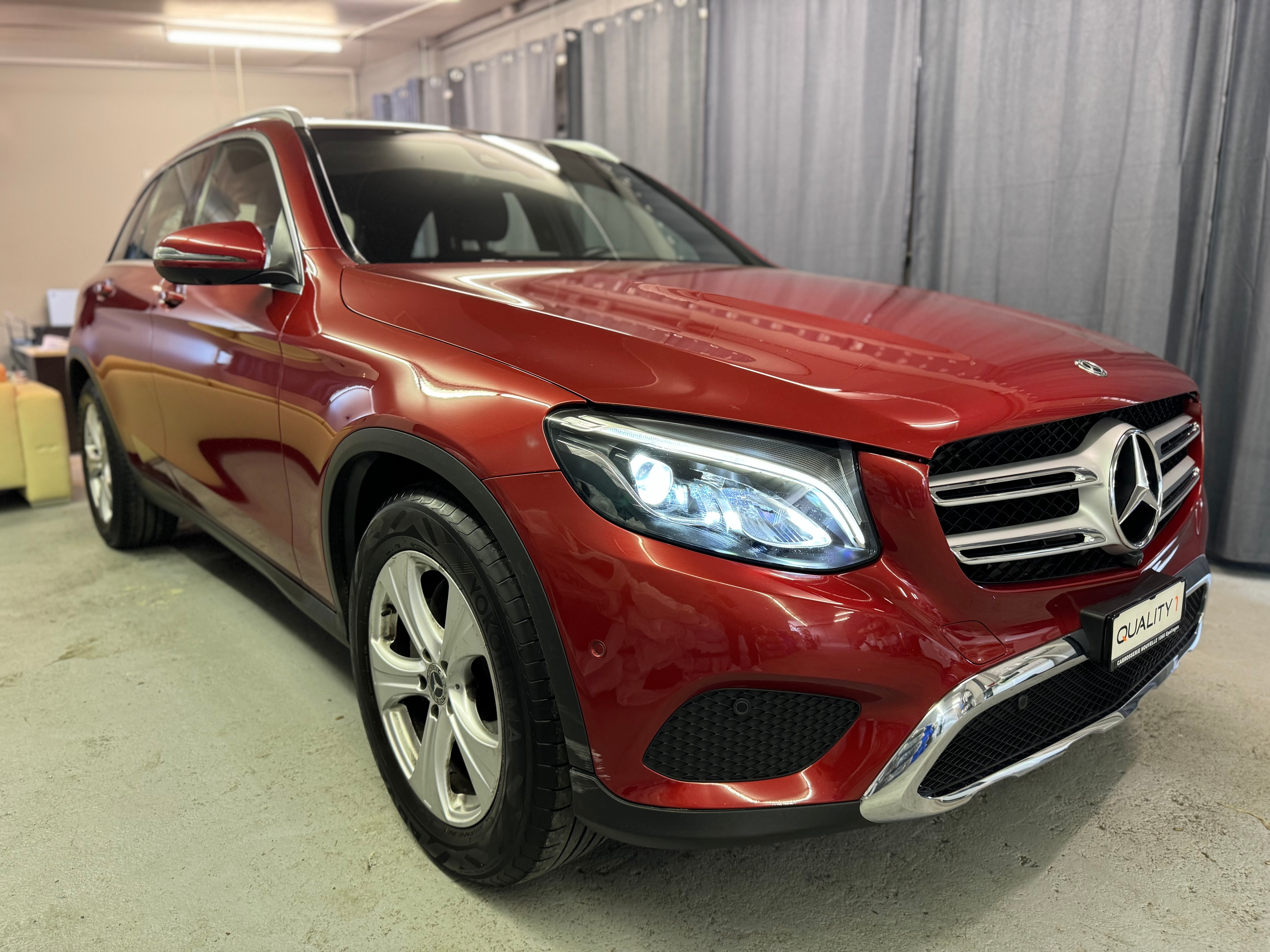 MERCEDES-BENZ GLC 250 AMG Line 4Matic 9G-Tronic