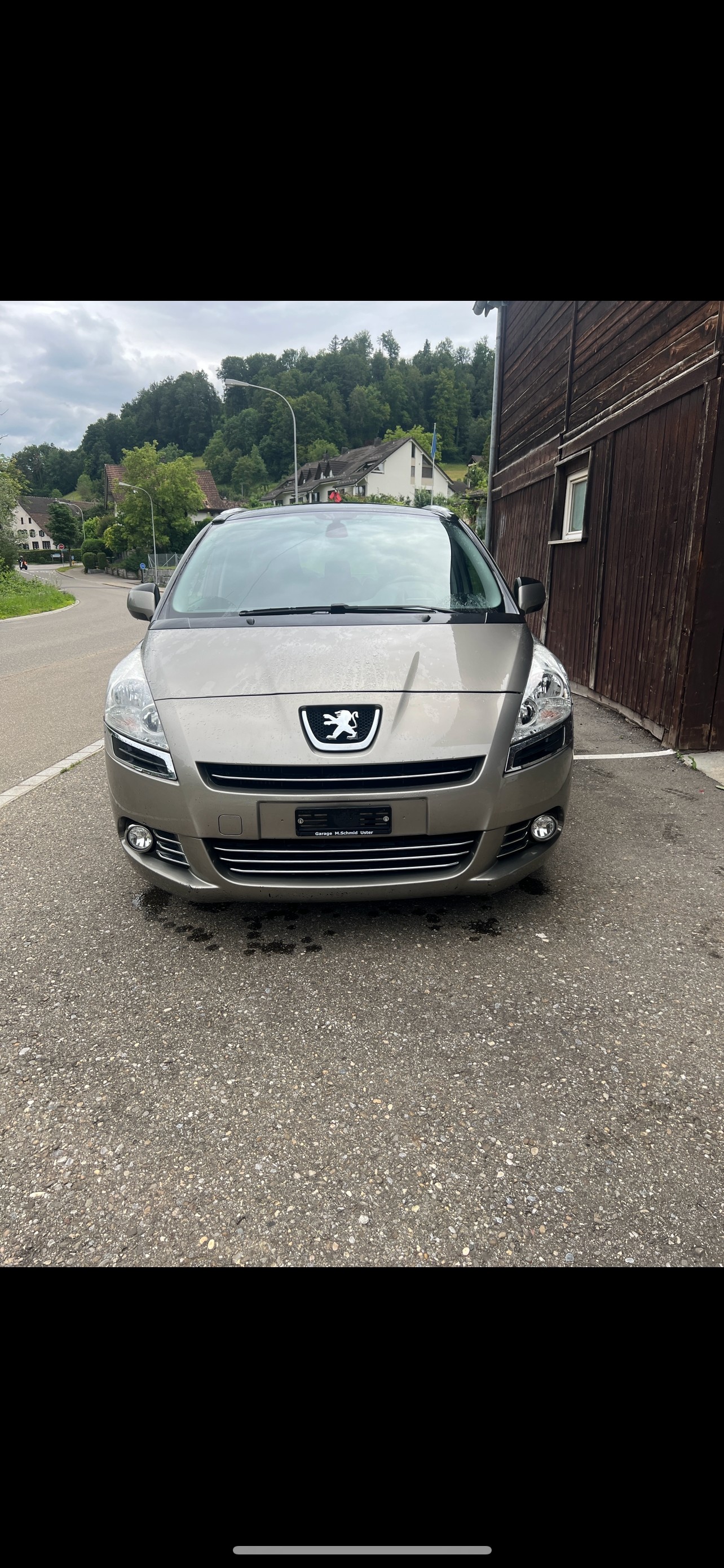 PEUGEOT 5008 1.6 16V T Swiss Edition