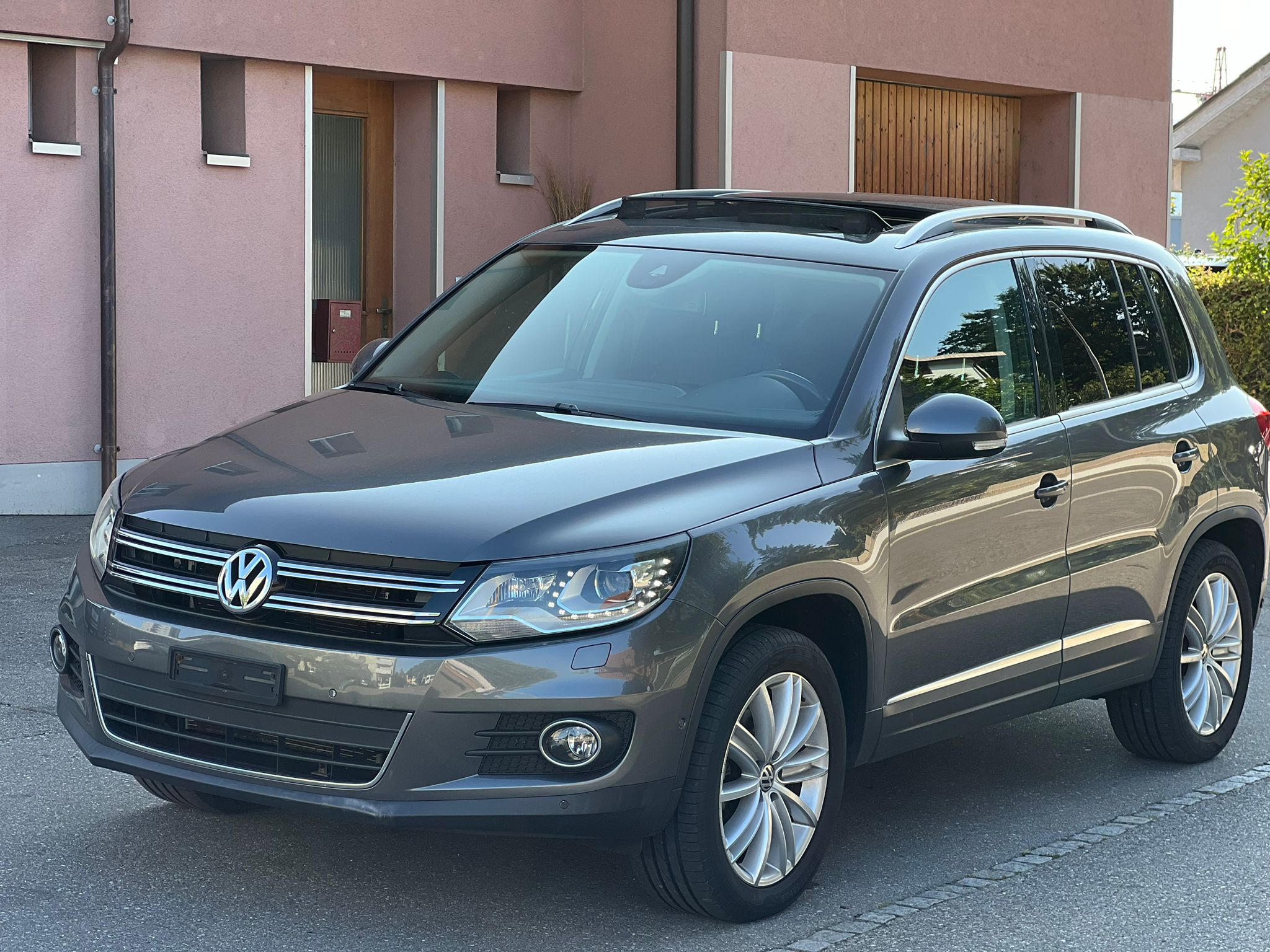 VW Tiguan 2.0 TSI Vollaustattung Track&Style 4Motion DSG