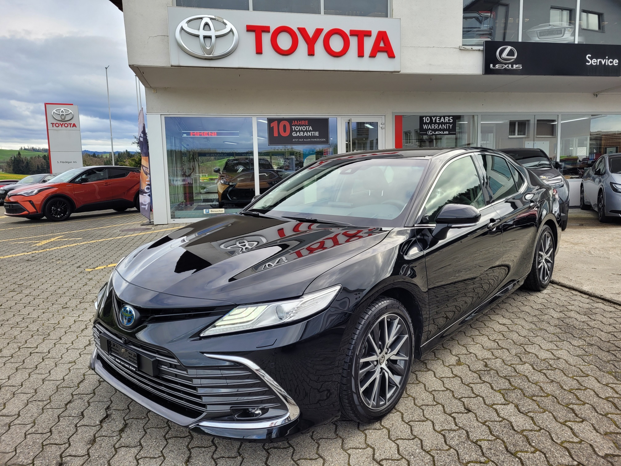 TOYOTA Camry 2.5 HSD e-CVT Premium