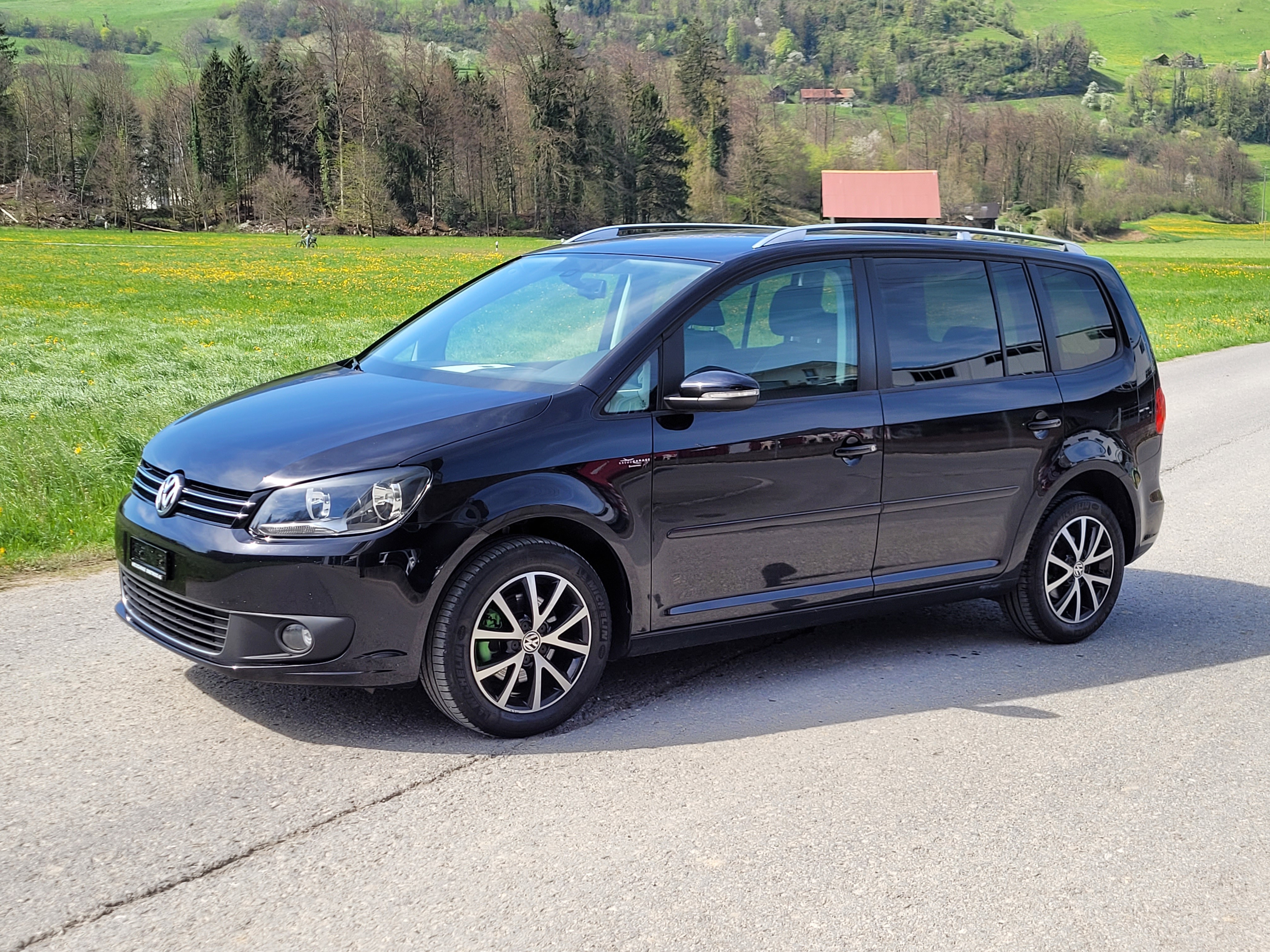 VW Touran 1.6 TDI BlueMotion Technology Comfortline *frisch ab MFK + Winter- & Sommerbereifung*