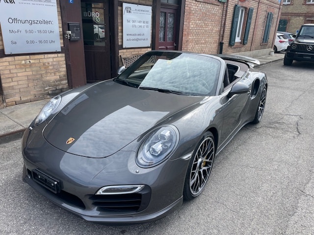 PORSCHE 911 Turbo S Cabrio PDK