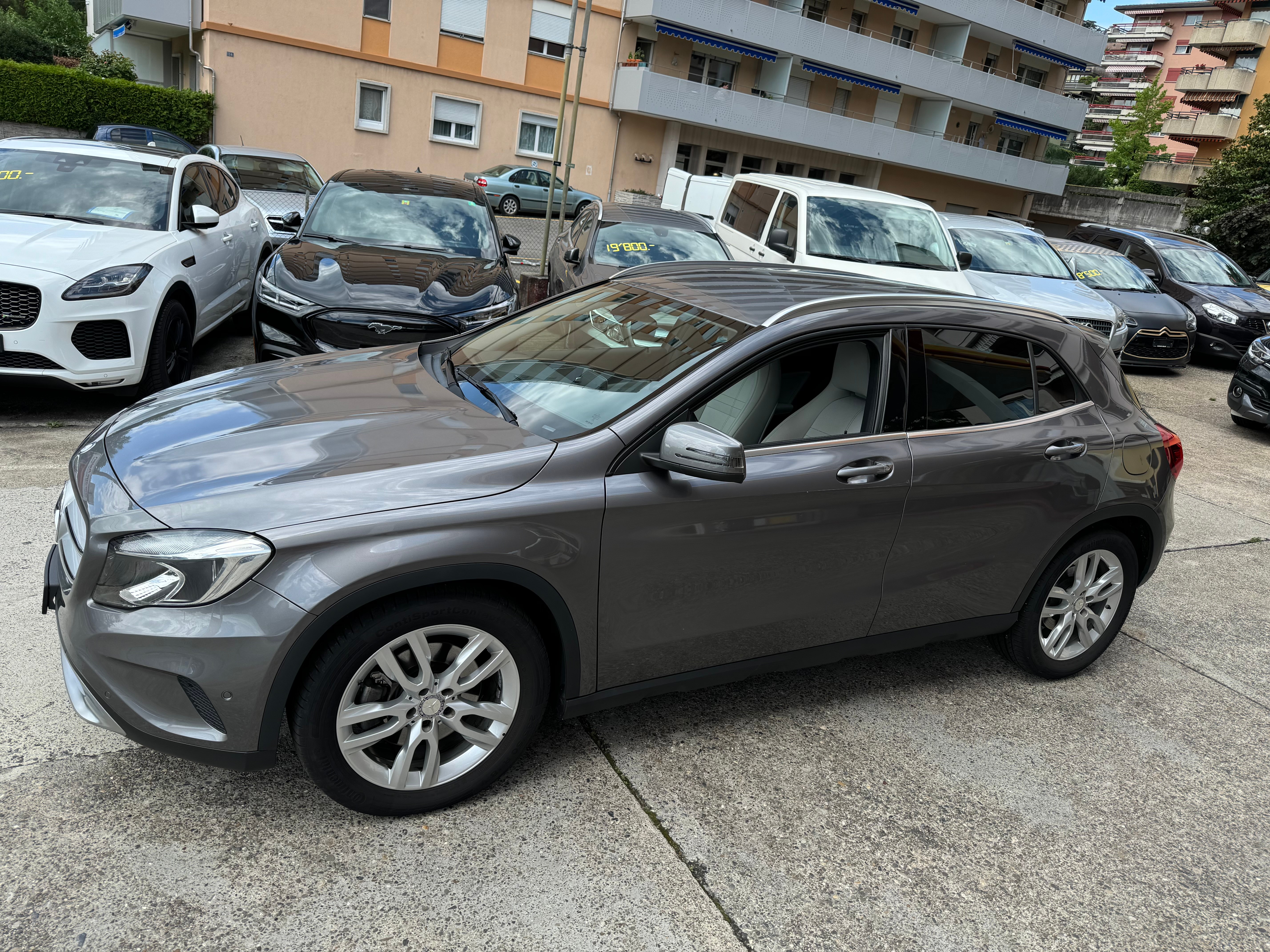 MERCEDES-BENZ GLA 250 Style 4Matic 7G-DCT